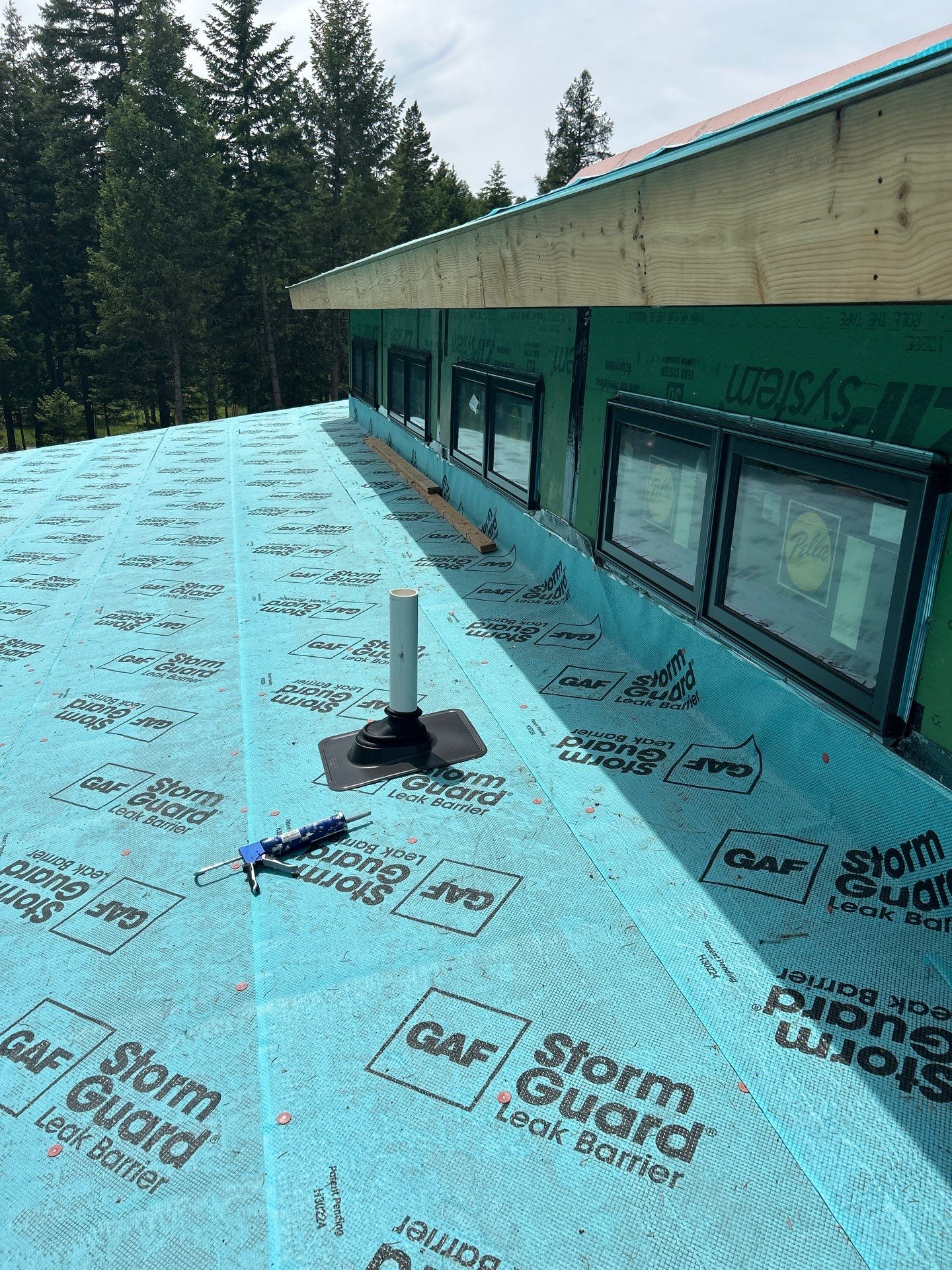 UHDZ Whitefish Hills - Weathered Wood by Montana Roofing Solutions