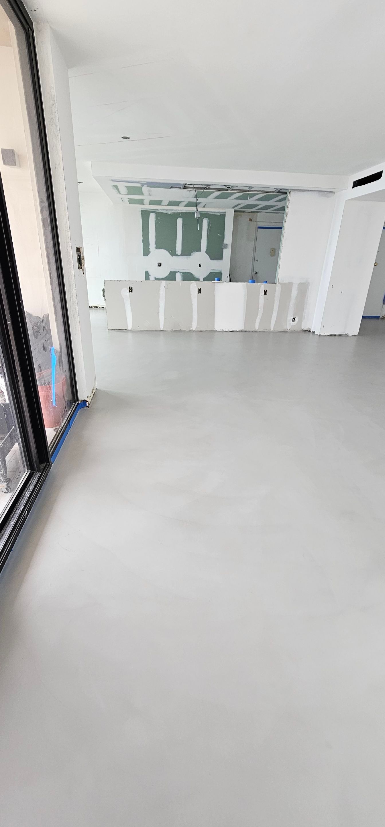 Microtopping on Key Biscayne Apartment by Seamless Surfaces