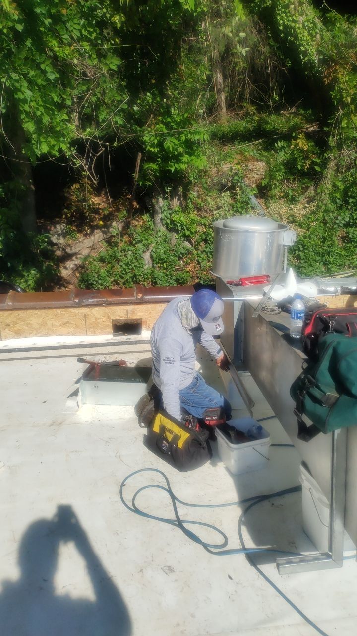 Grateful Head Pizza by Hostetler Roofing
