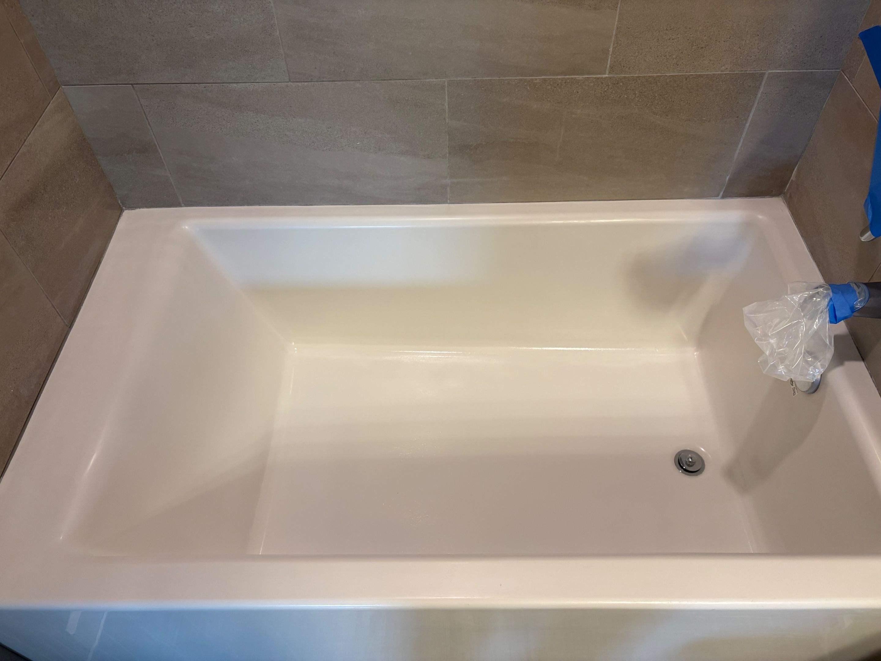 Bathtub Cosmetic Repair by Surface Experts - Cypress / North Katy