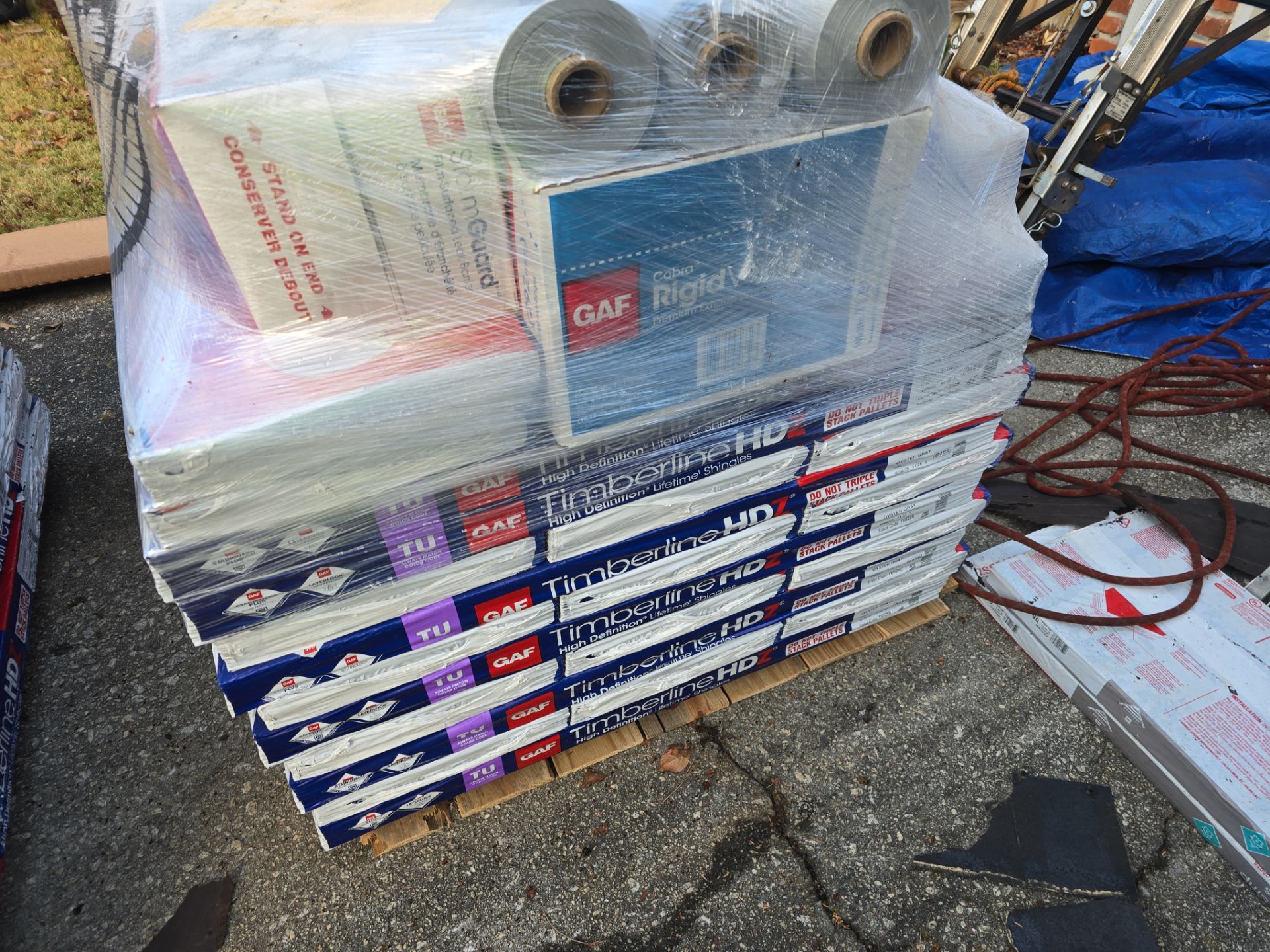 GAF Timberline HDZ in Oyster Grey by Element Pros Roofing, LLC