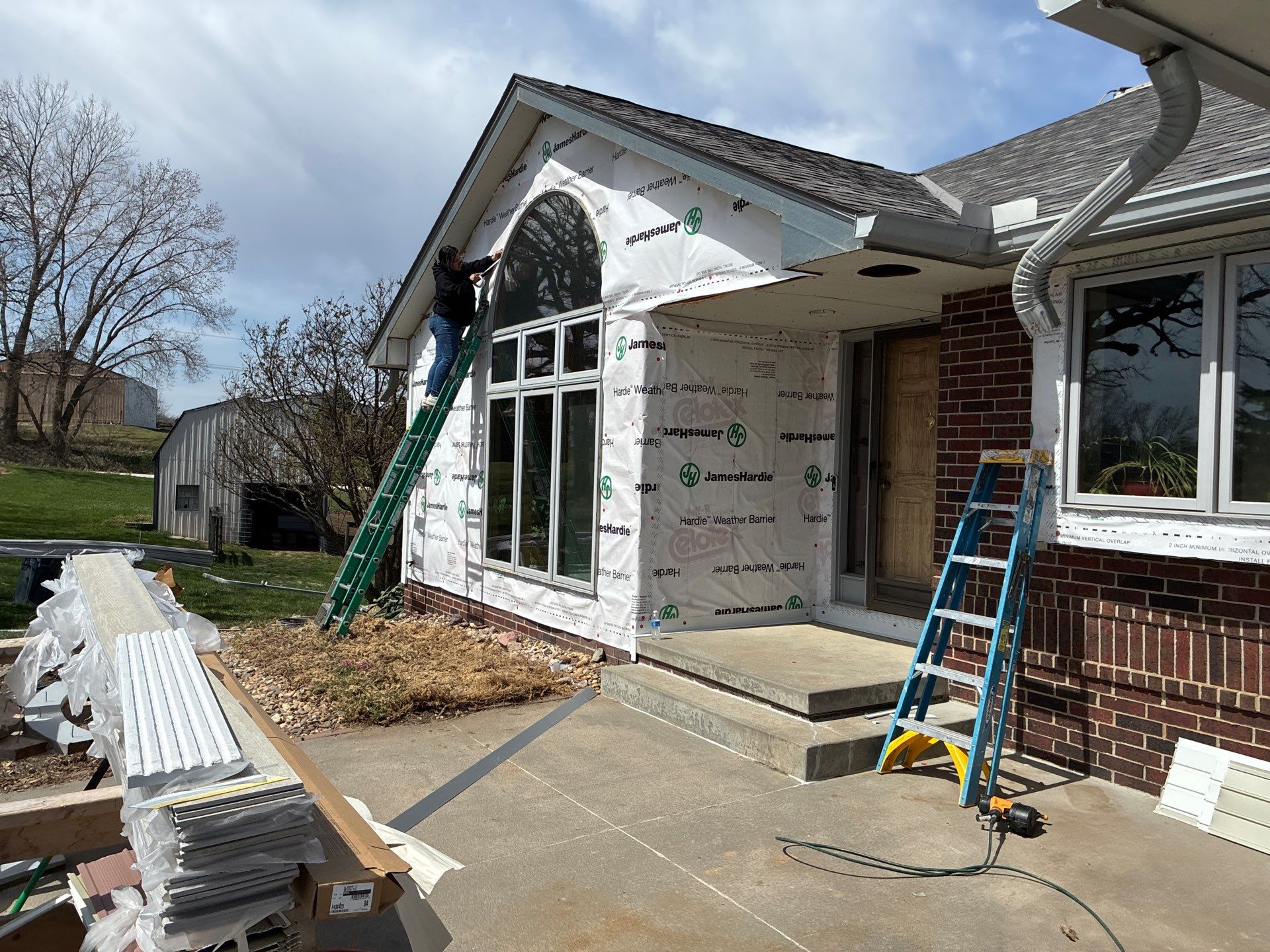 James Hardie Siding and Full Roof Tear Off in Fort Calhoun by Carps Complete Exteriors