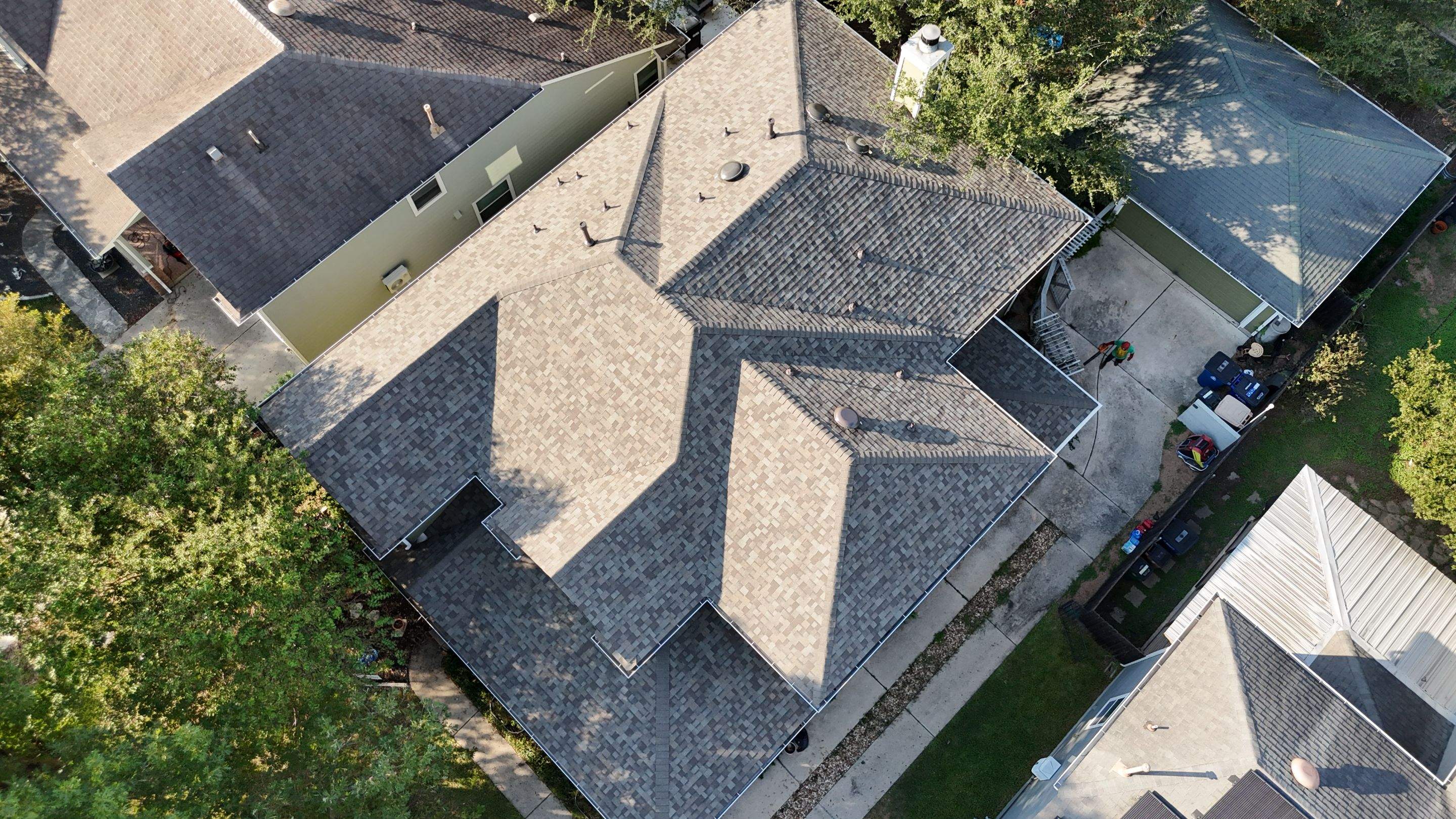 Driftwood - Owens Corning TruDefinition Duration by RoofsOnly.com