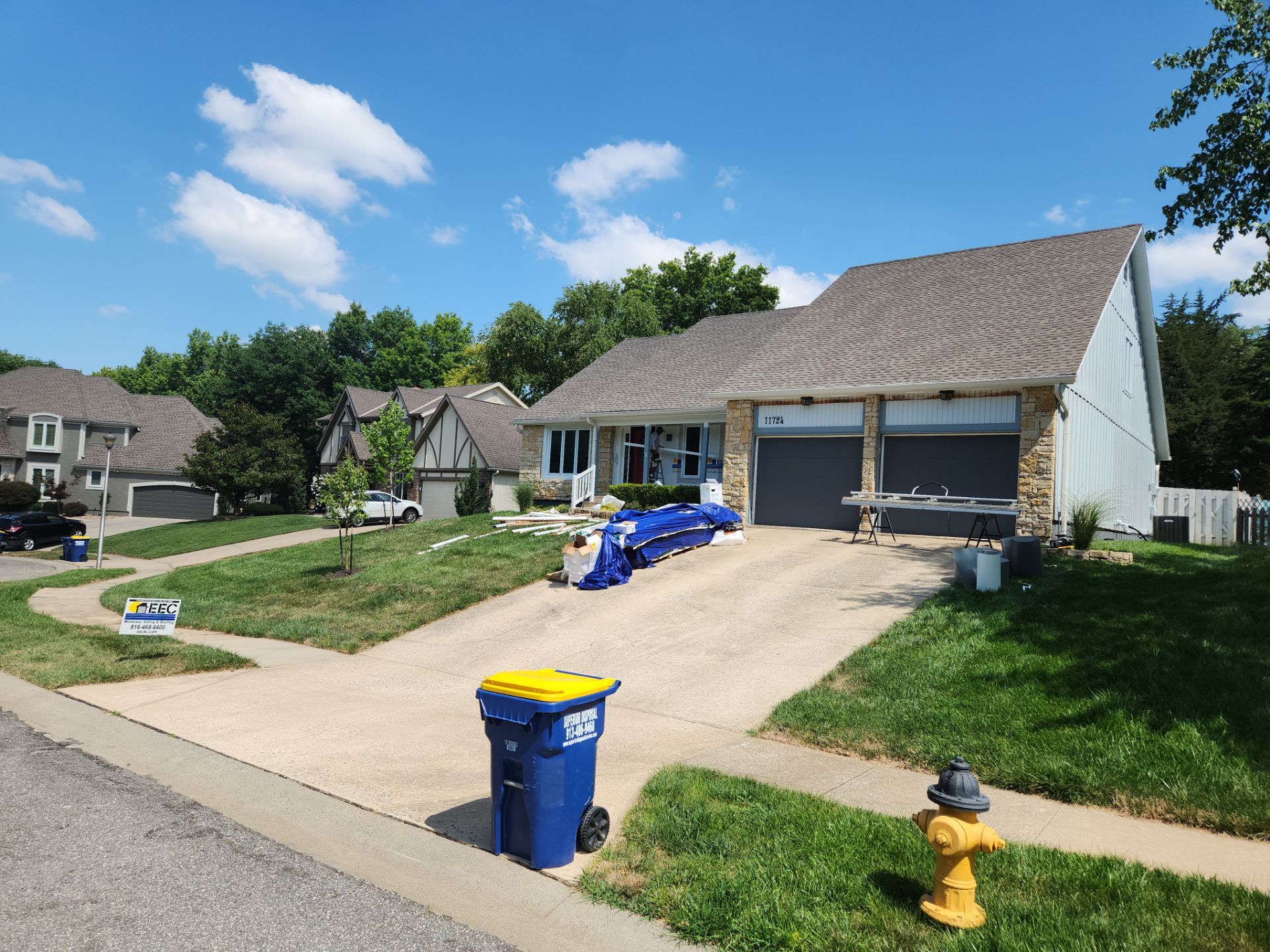 James Hardie siding in Overland park  by EEC  Windows, Siding & Roofing 