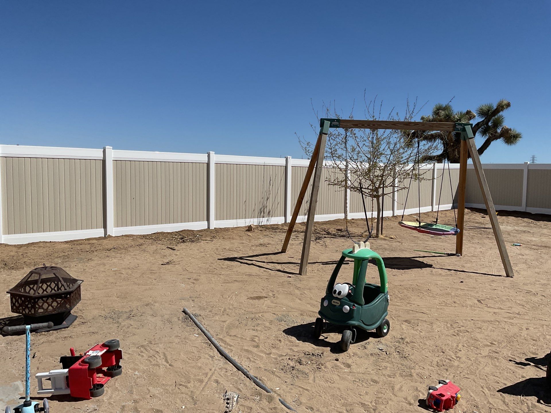 Fence Installation using Vinyl by Fence Guys Inc.