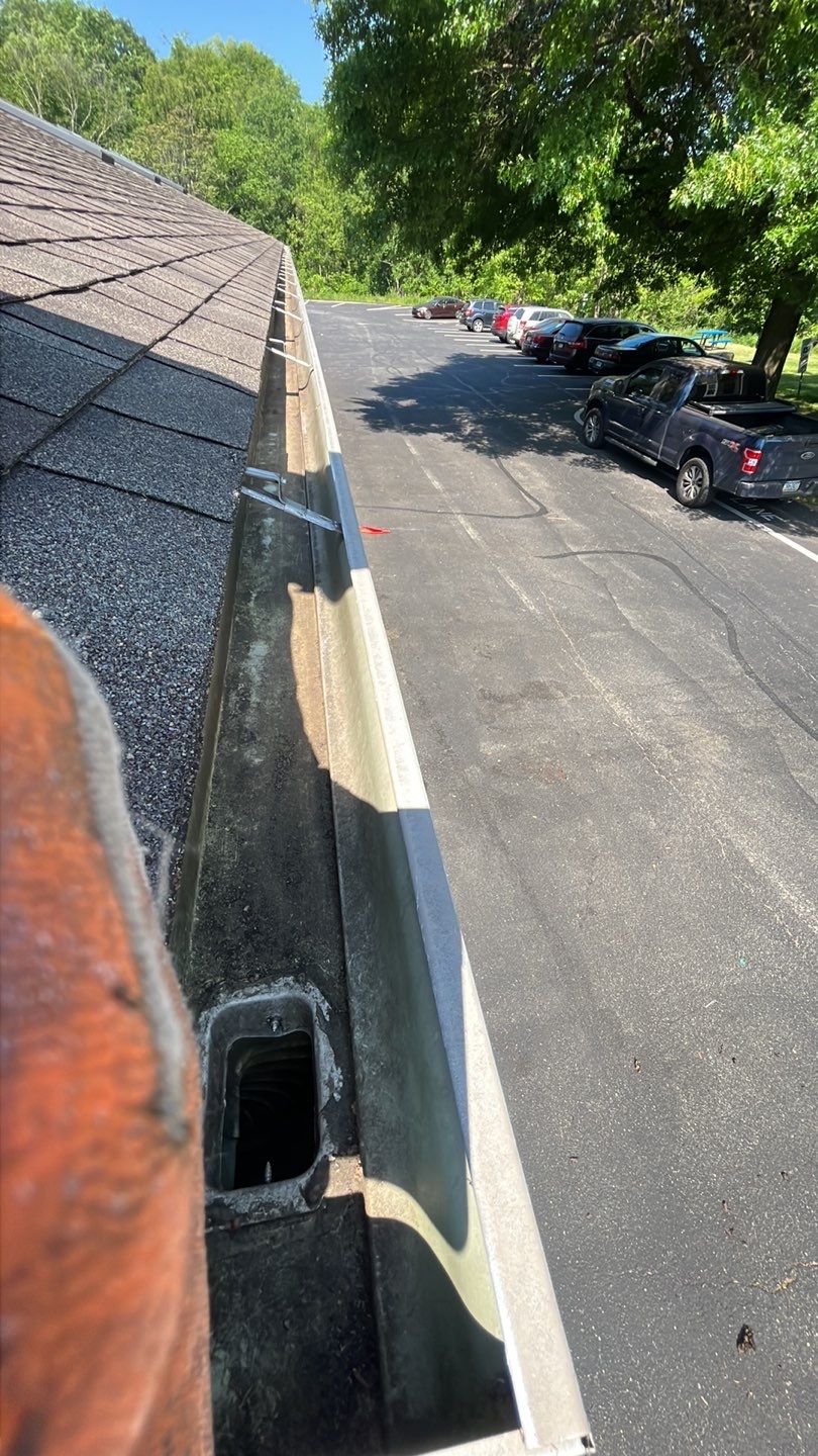 Commercial gutter cleaning Pittsburgh, PA after photo with clean gutters