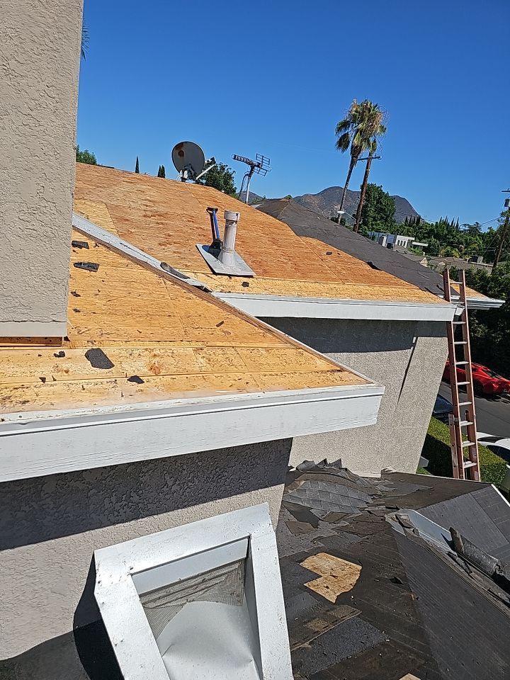 Roof Replacement - Los Angeles CA 91601 by Epic Roof Replacement