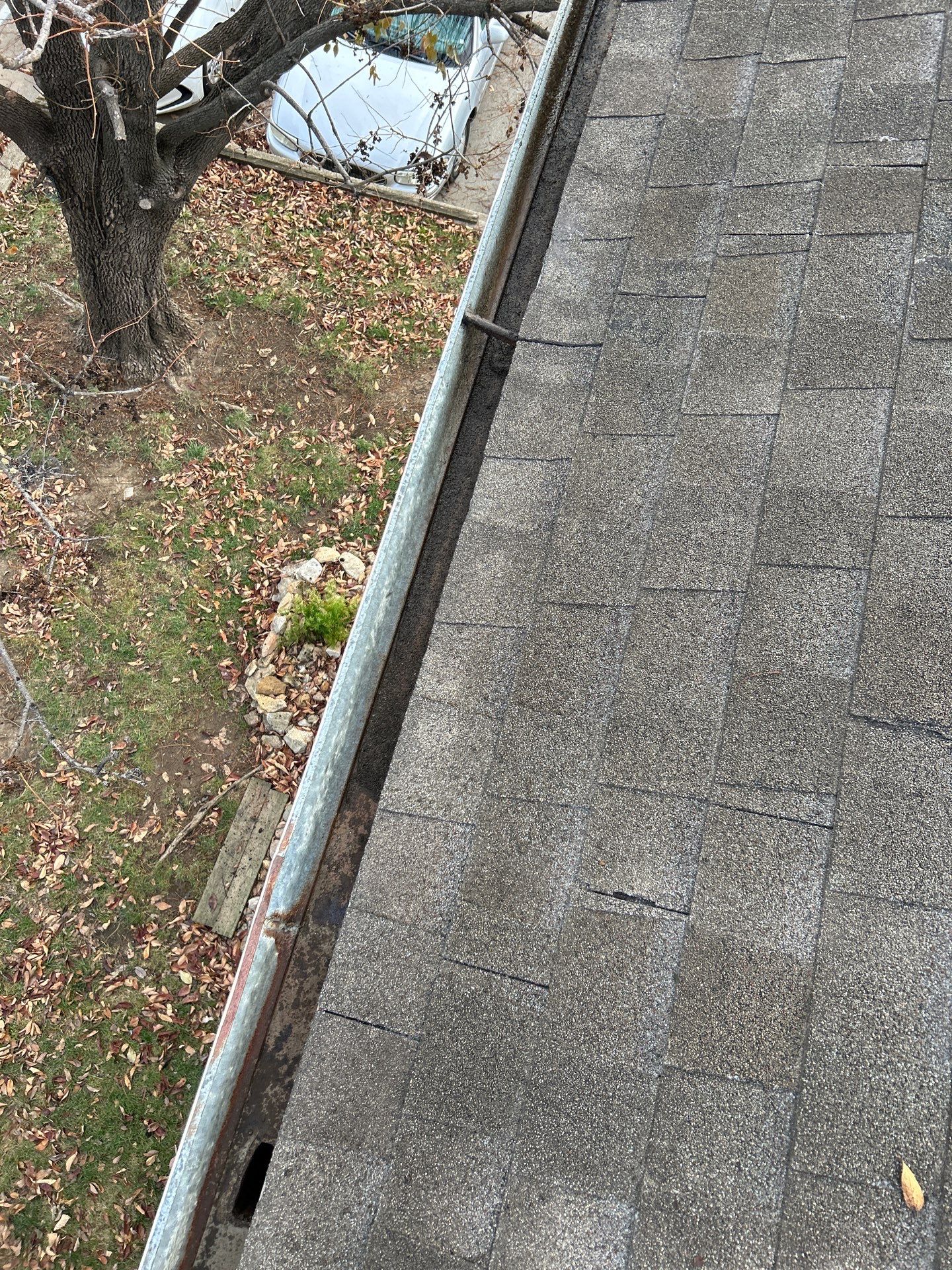Commercial gutter cleaning Topeka, KS after photo with clean gutters