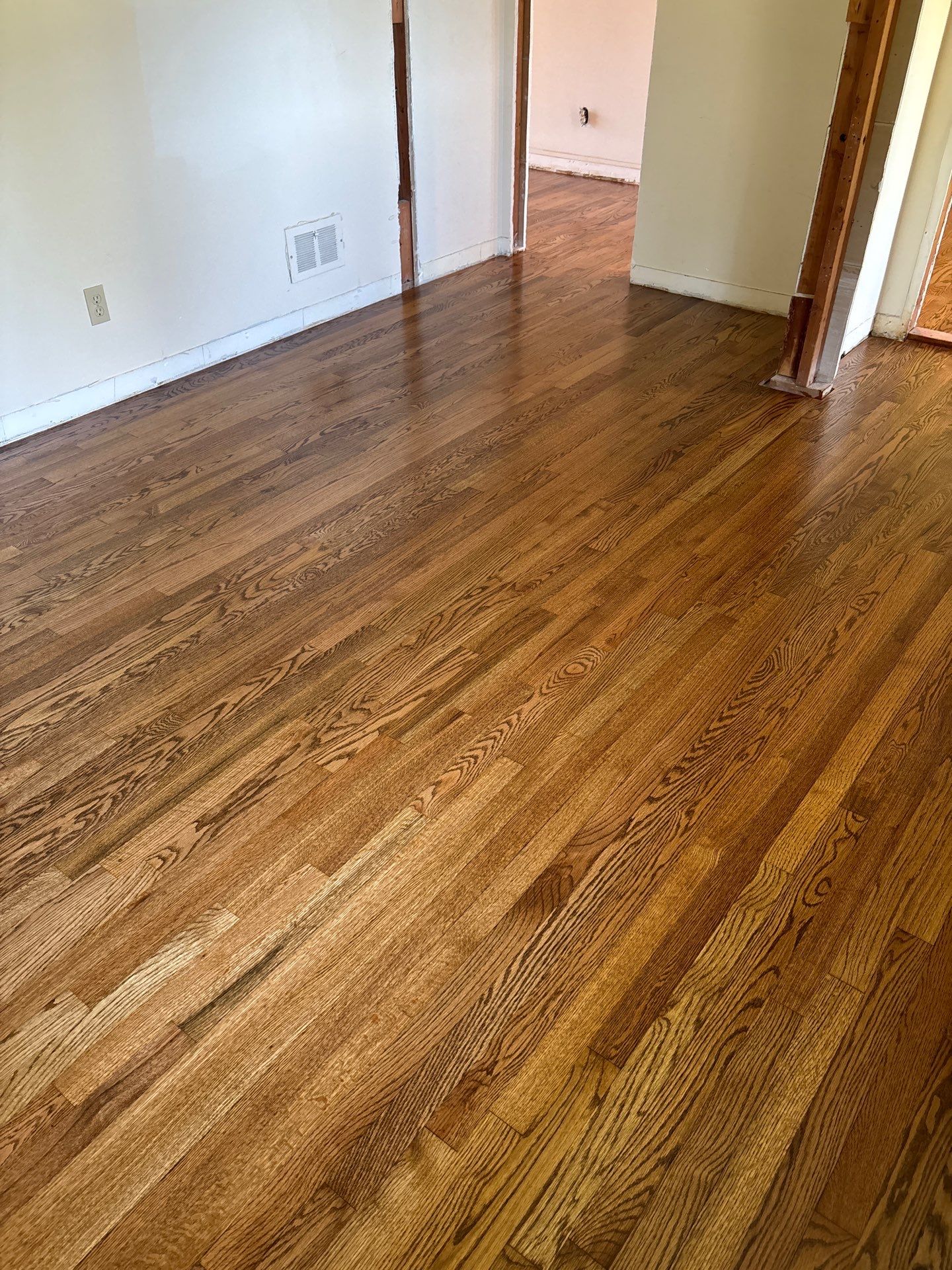 Red Oak Hardwood Floor Installation and Refinishing in Cincinnati by Footprints Floors Kentucky