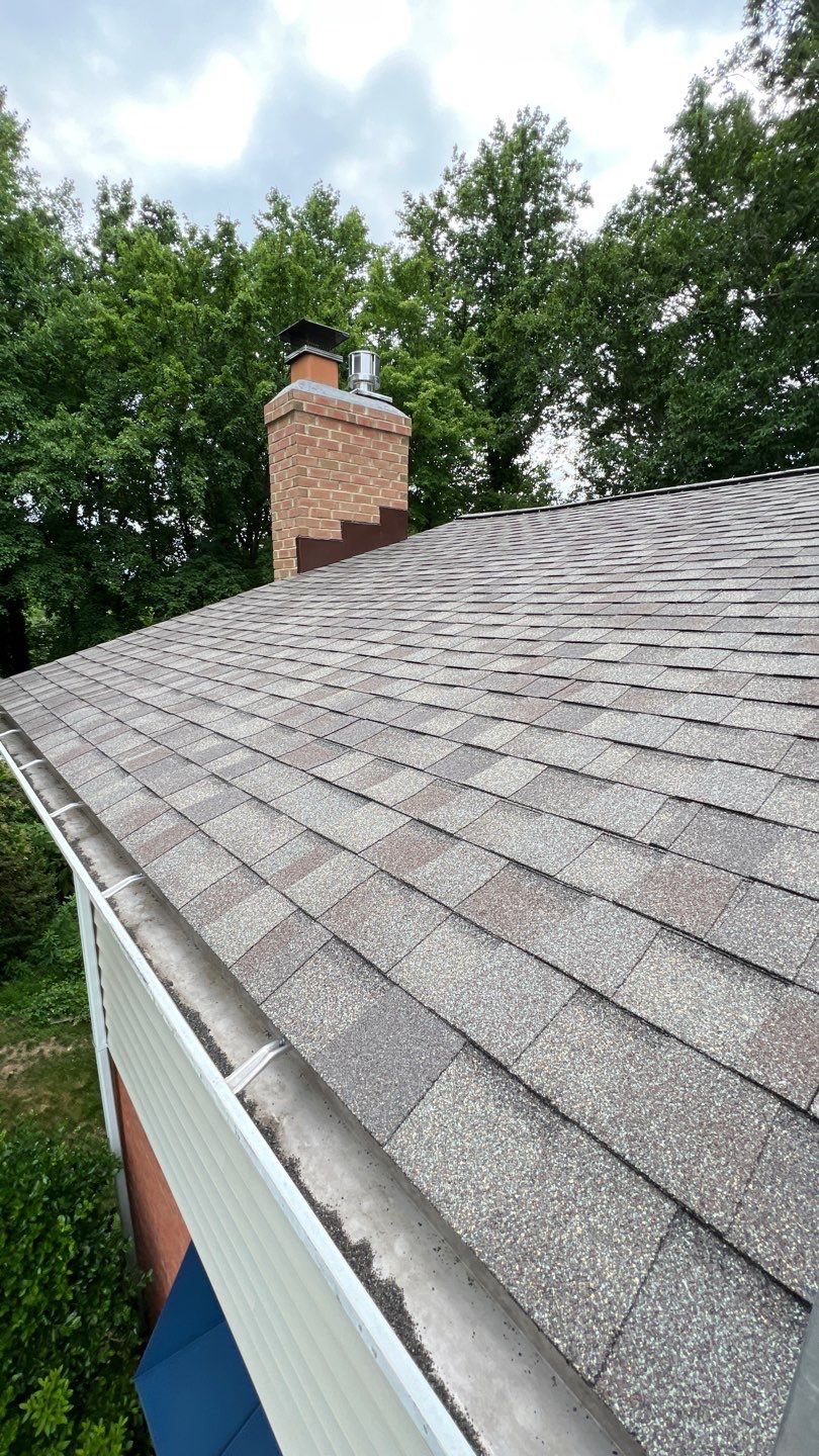 Springfield CertainTeed Landmark Weathered Wood Roof Installation by RM Banning, Inc.
