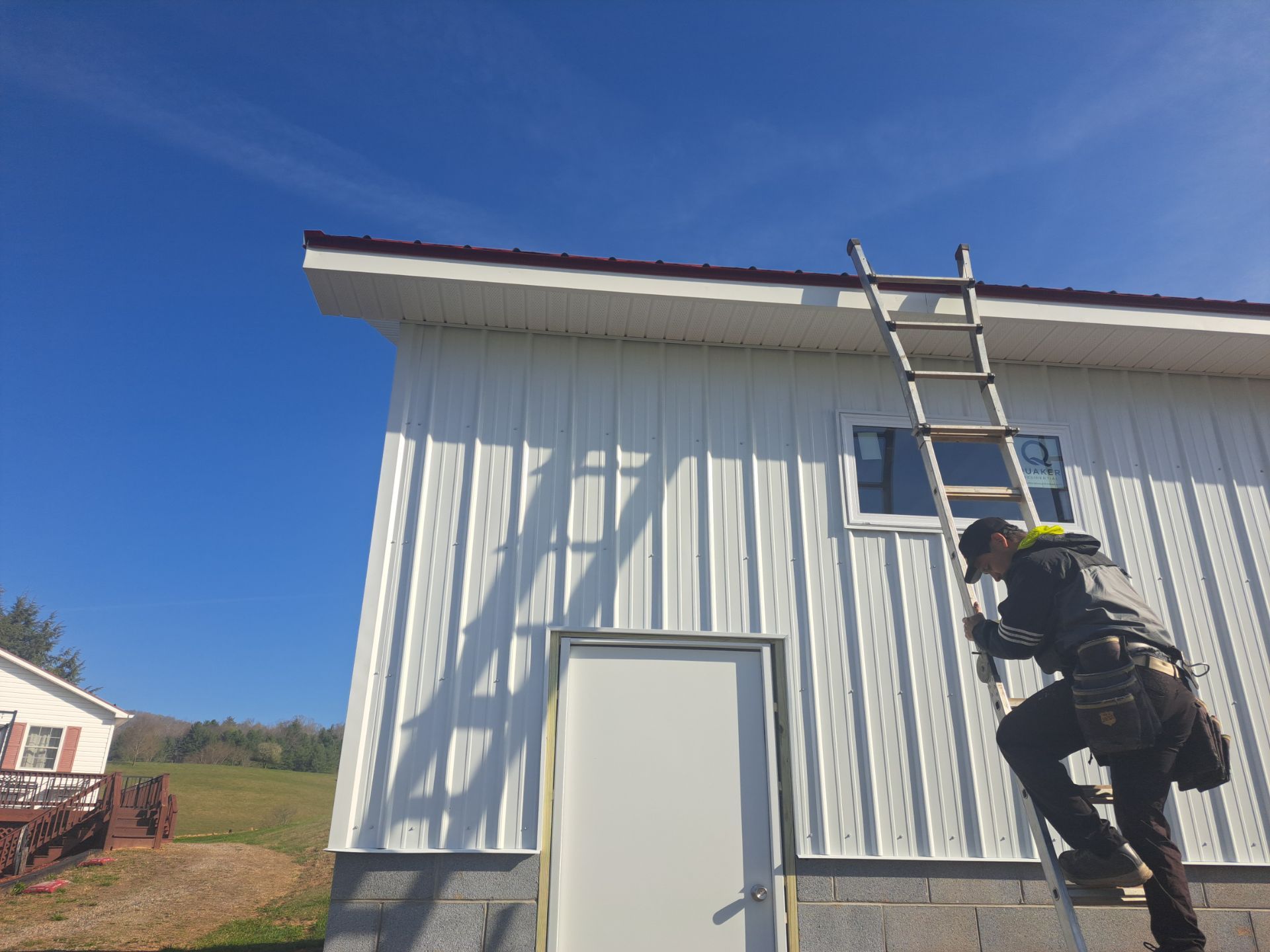 Lawson Garage by Omnia Roofing