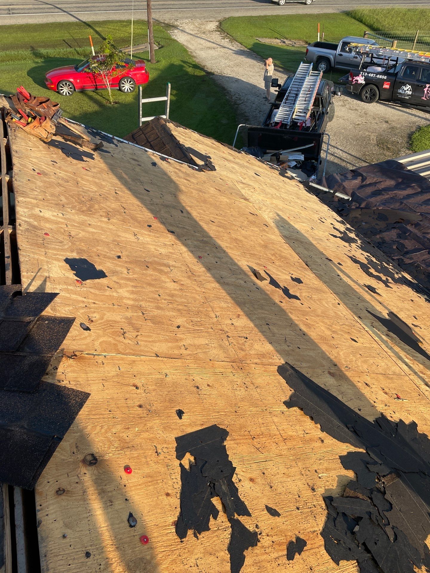 Residential Roofing Installation using Owen's Corning Duration (Lifetime) Shingles by Roof Repair Company
