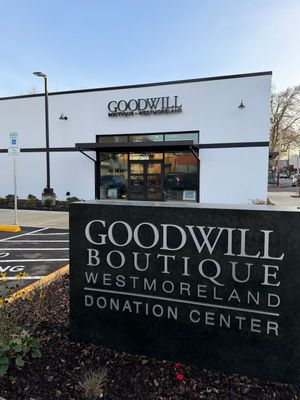 Boutique Goodwill – Westmoreland neighborhood, Portland