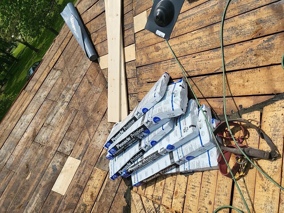 ATLAS PINNACLE COLOR: PEWTER by Eagle Eye Roofing
