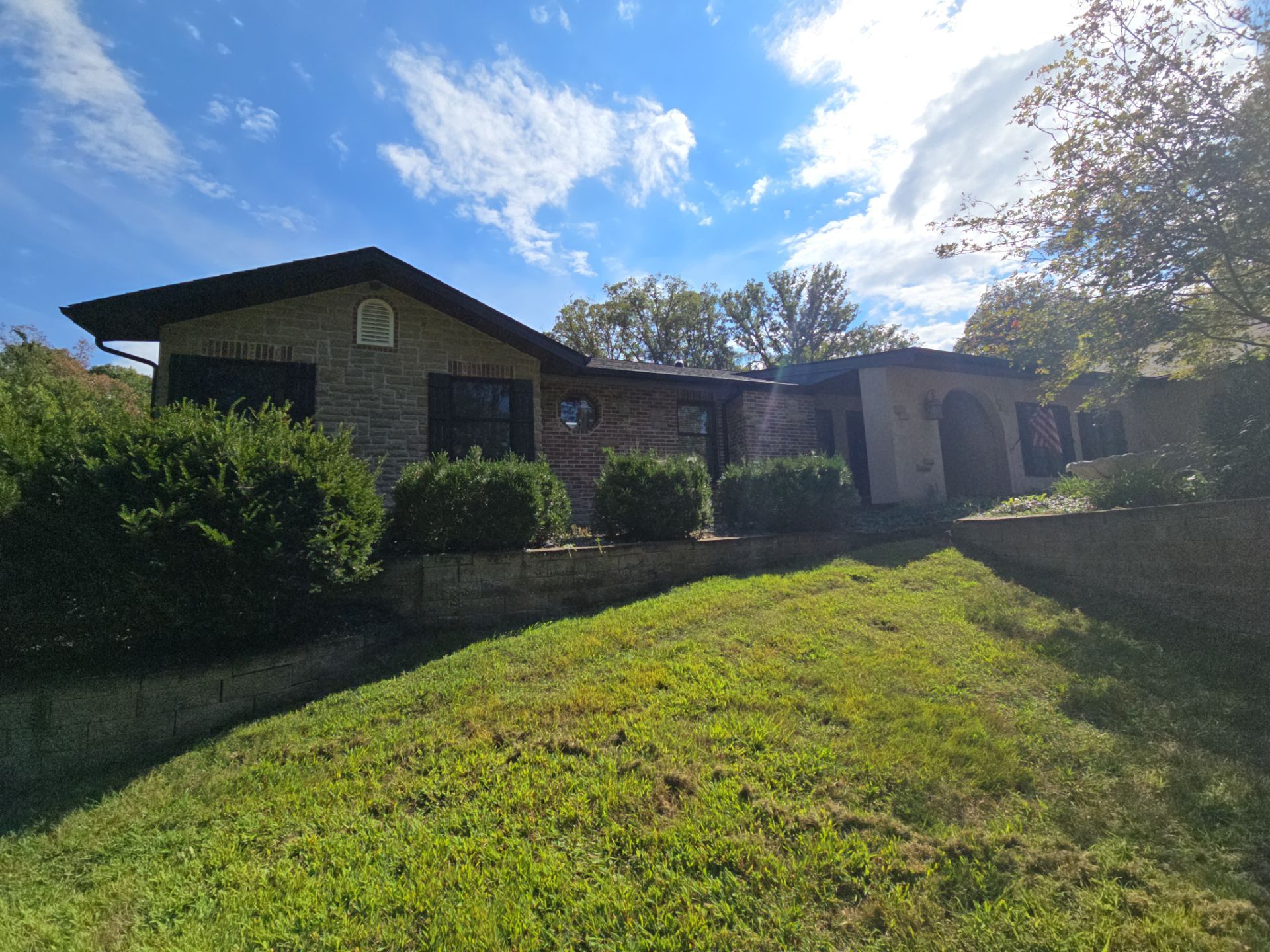  Vinyl Siding Installation in Defiance by Midwest Construction Group LLC