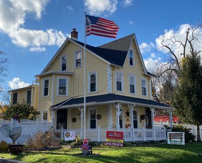 Roofing Installation using CertainTeed Landmark - Moire Black