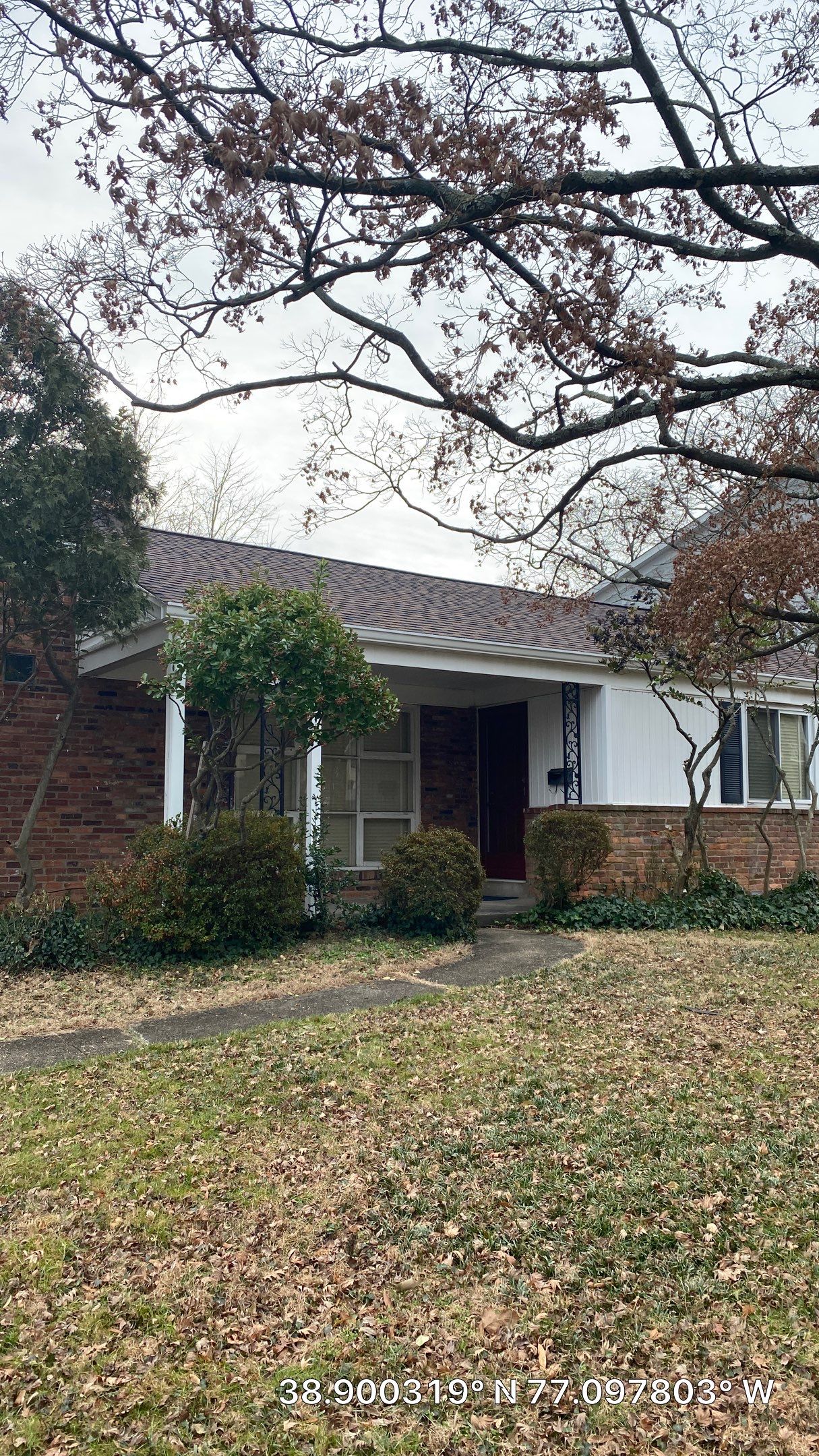Arlington: CertainTeed Landmark Pro Designer Shingles in Max Def Burnt Sienna by RM Banning, Inc.