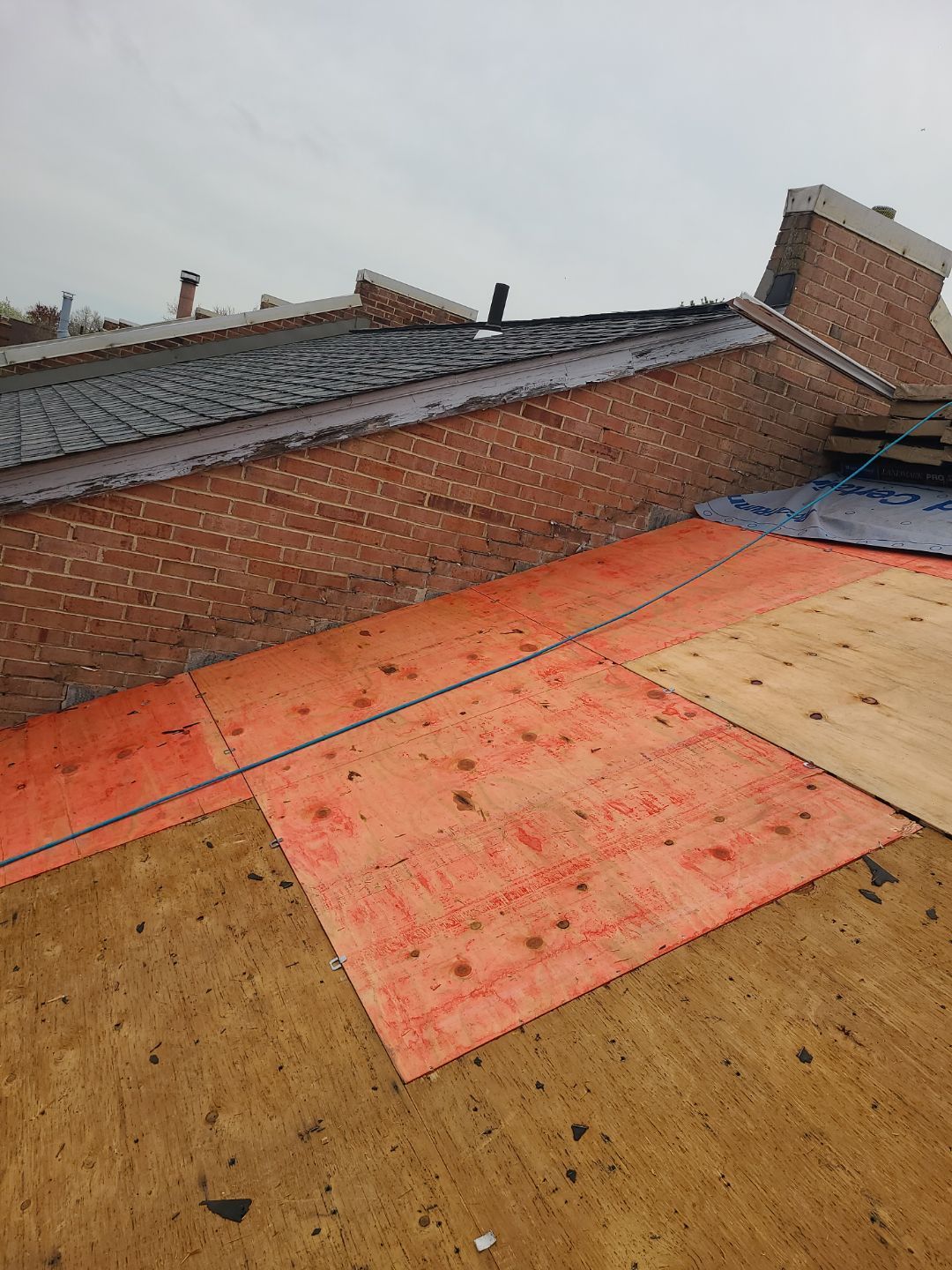 Springfield: Residential Roof Replacement with CertainTeed Landmark Pro in Max Def Red Oak by RM Banning, Inc.