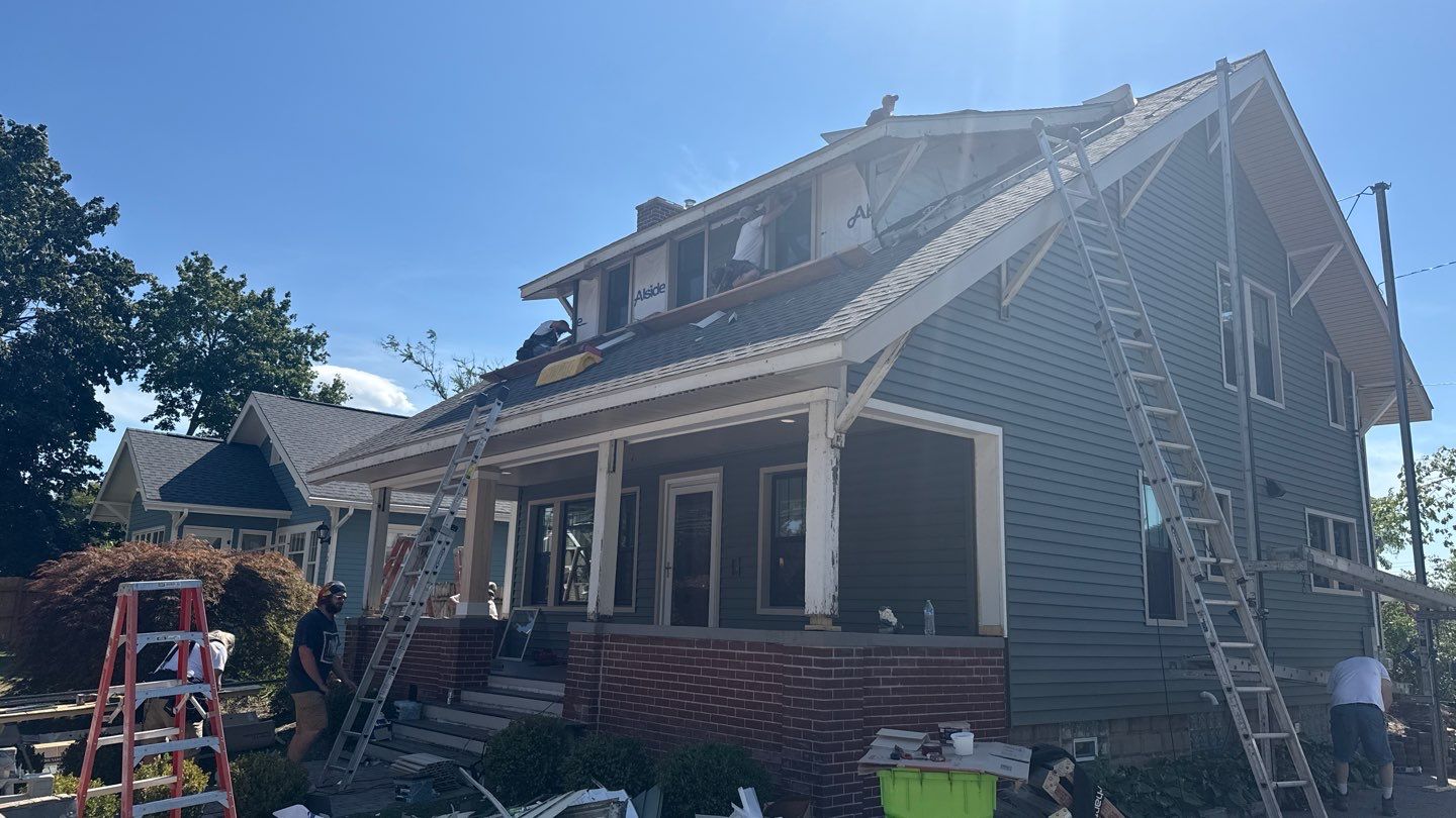 Siding Replacement using Alside Charter Oak D4.5" Deep Moss by 180 Contractors