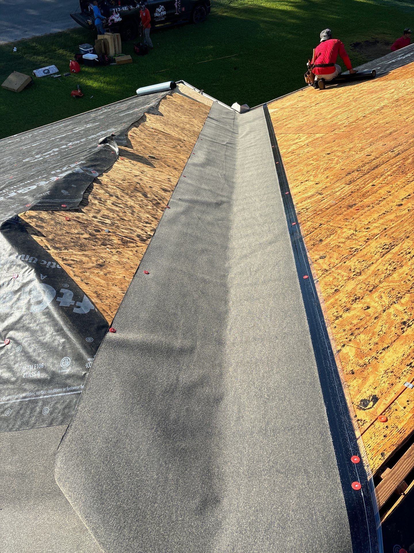 Residential Roofing Installation using Owen's Corning Duration (Lifetime) Shingles by Roof Repair Company