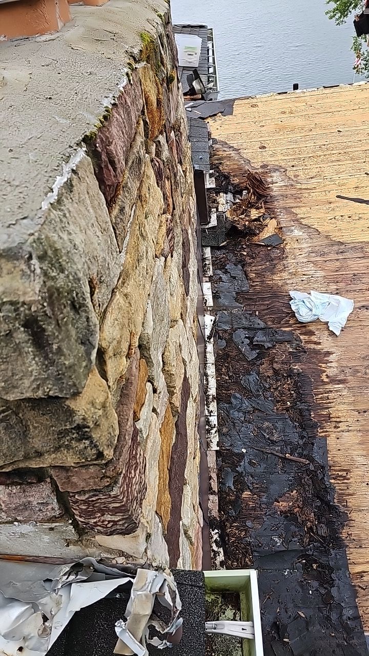 ATLAS PINNACLE HP W/SCOTCHGARD COLOR: WEATHERED WOOD by Eagle Eye Roofing