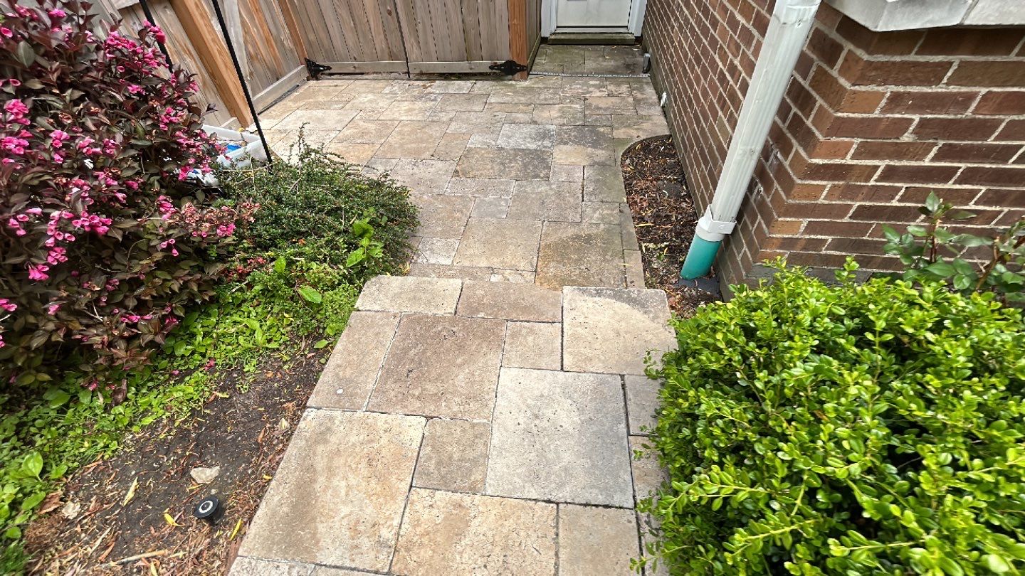 Lake Forest, IL by Northern Power Washing LLC.