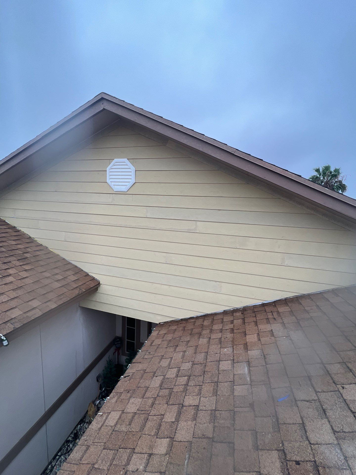 Island Hardie by Bayfront Roofing and Construction