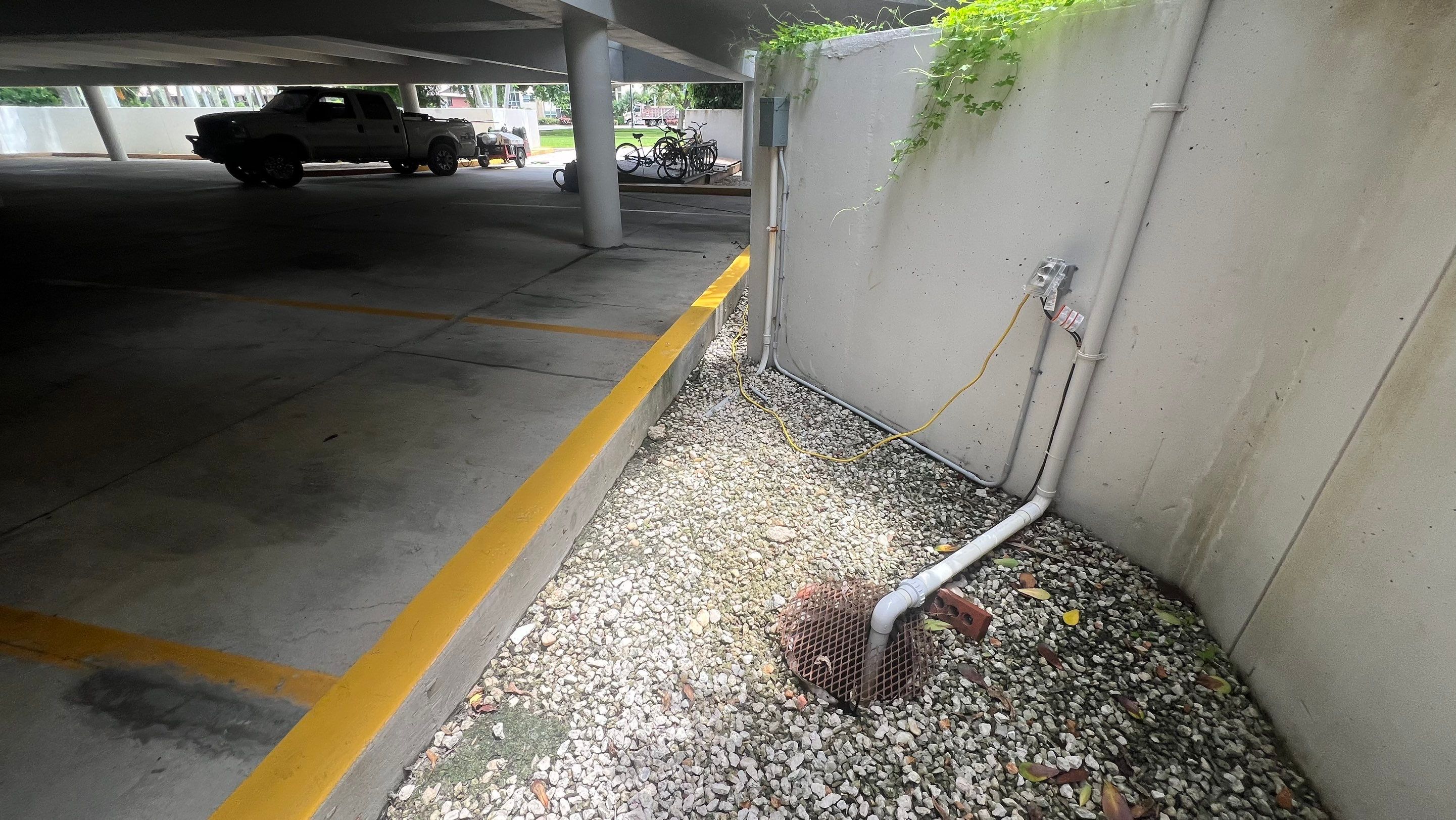 Marco Island Condo Stormwater System Maintenance and Standing Water Removal by APS Power & Water