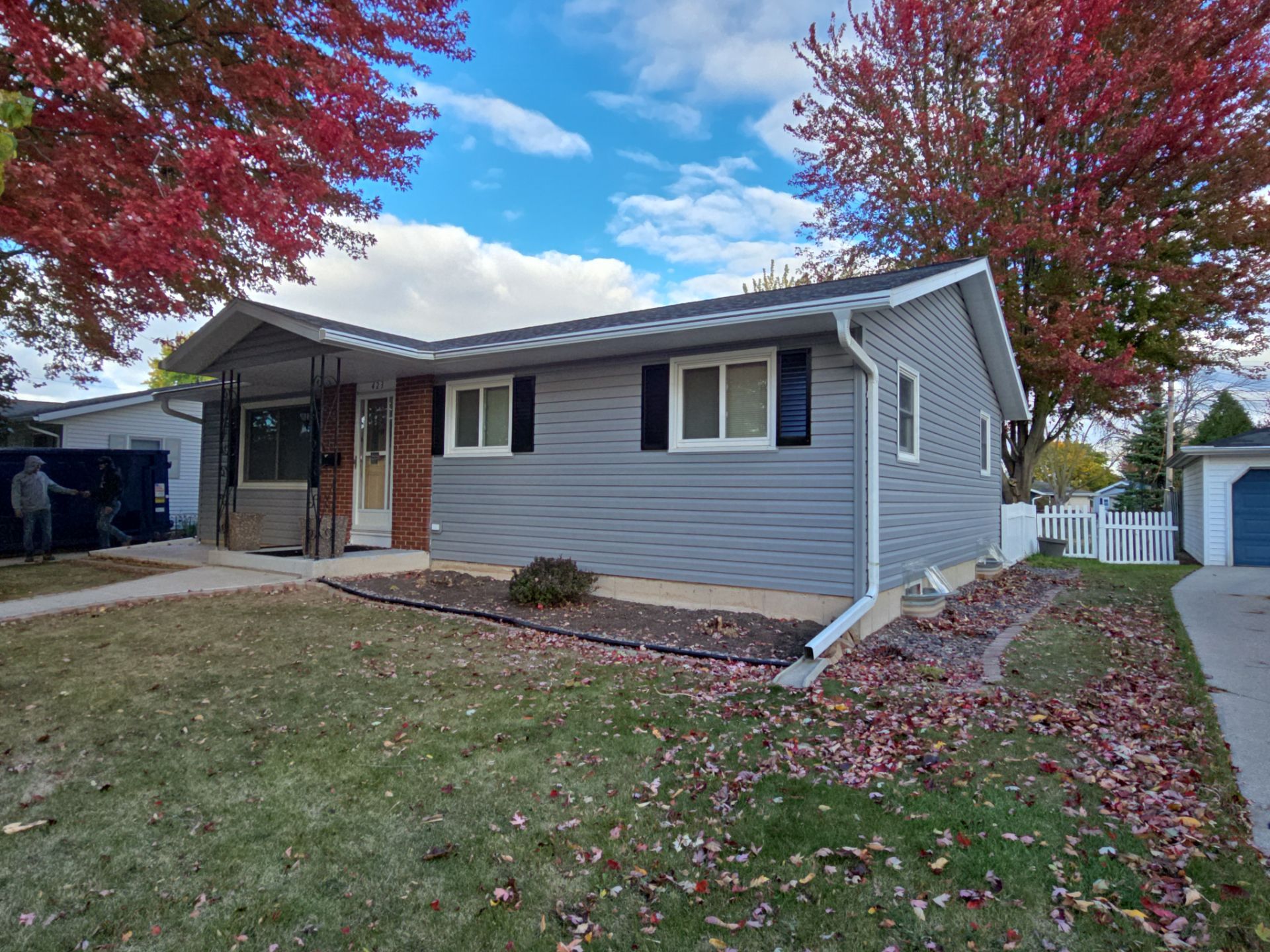 Siding Replacement with Vinyl Siding in Granite Gray by Gellings Roofing & Siding