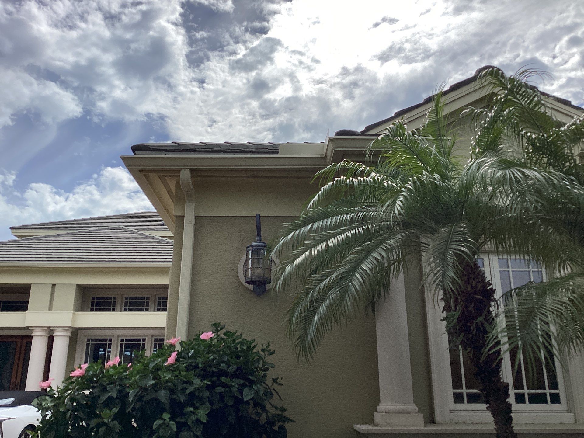 Gutter Project 7 inch seamless gutters using Cameo Gutters in Sarasota FL by Gutter Professors