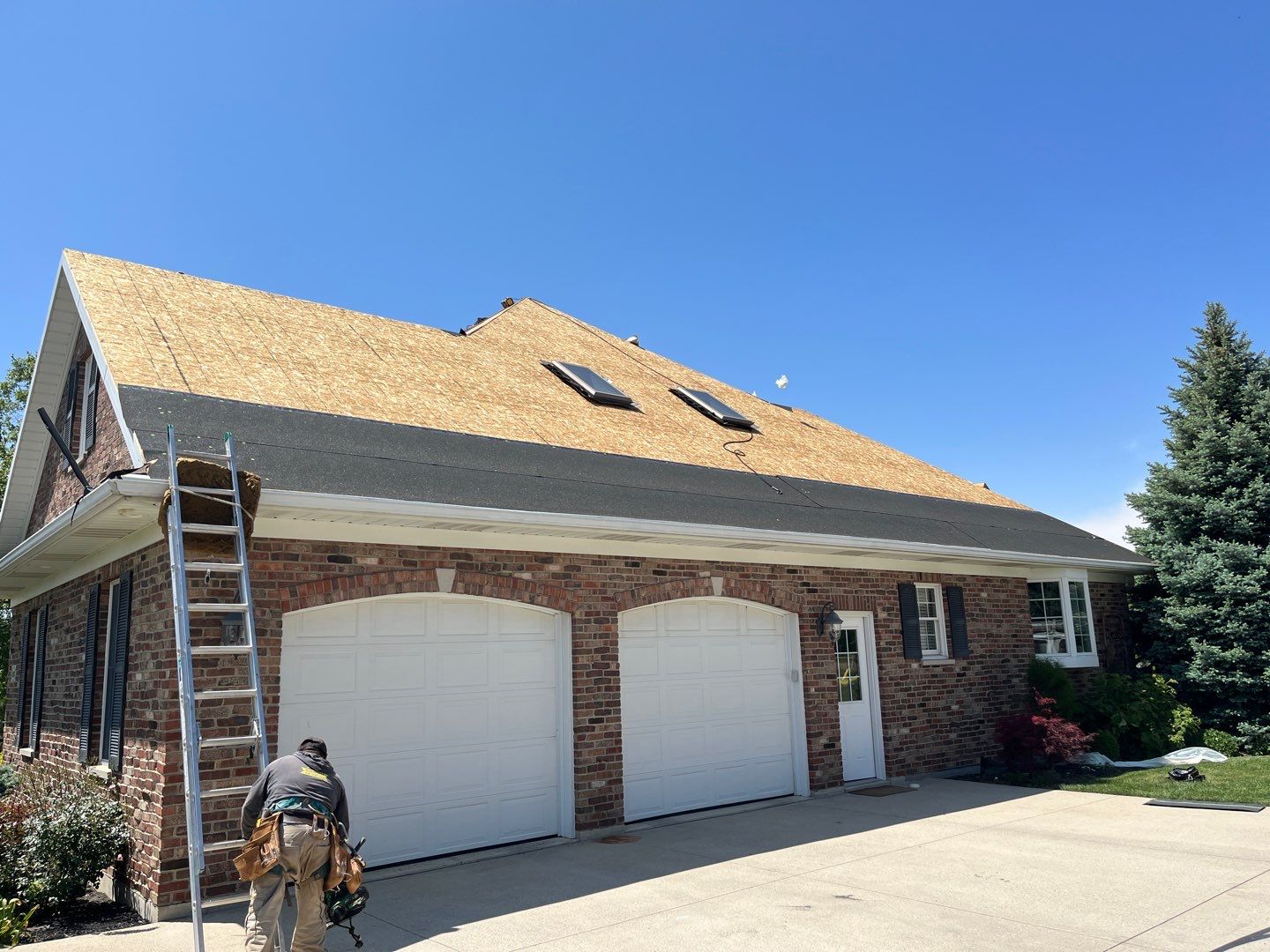 Residential Roofing Installation using GAF Timberline HDZ Charcoal by Nitro Roofing and Construction