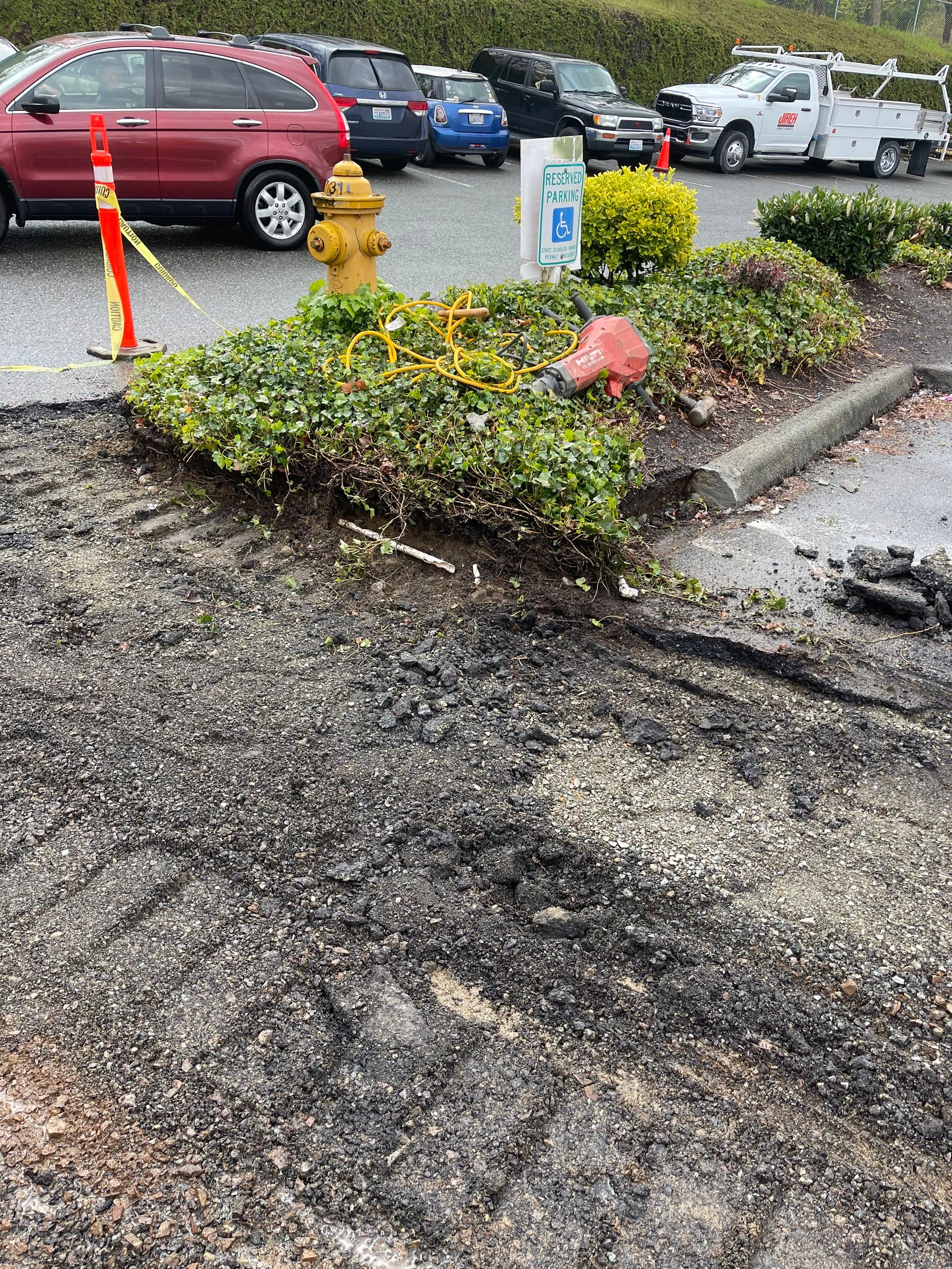 Colliers - Woodinville New Asphalt Parking Lot by Jireh Asphalt & Concrete Inc 