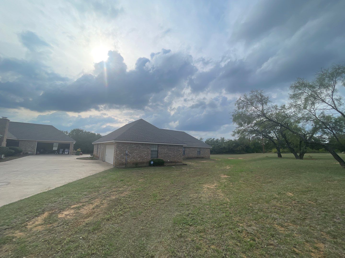 Rendon Forth Worth Texas Large Estate - Roofing Installation using GAF Timberline Armorsheild 2 Class 4 Impact Resistant Shingle System by First United Roofing & Construction