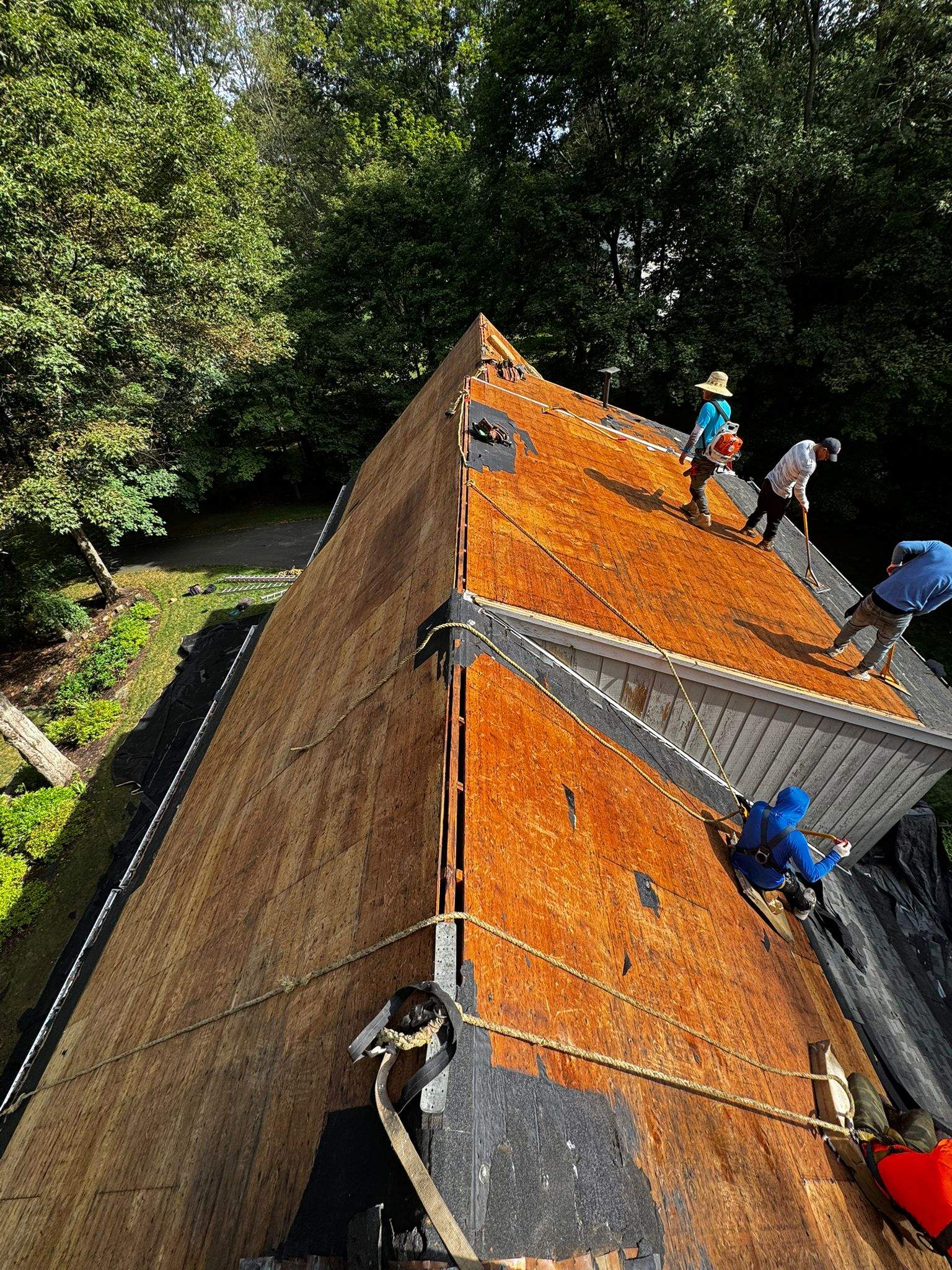  Full Roof Replacement in Connecticut – Owens Corning Duration, Brownwood with Premium Deck Sealing by JOHNNYS PRO