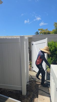 Vinyl Fence for HOA in Fort Myers