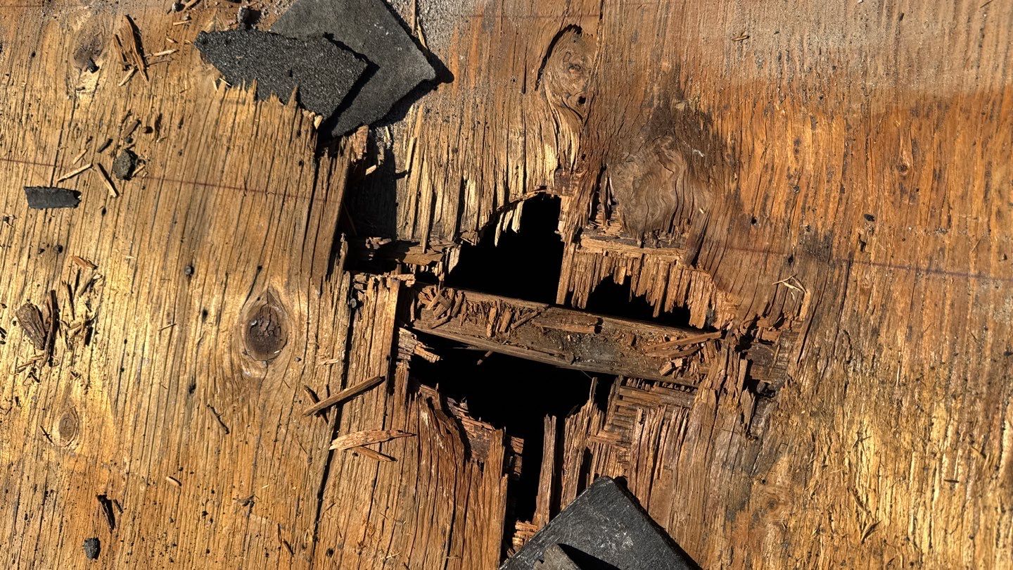 Roof Replacement using Owens Corning Onyx Black by 180 Contractors