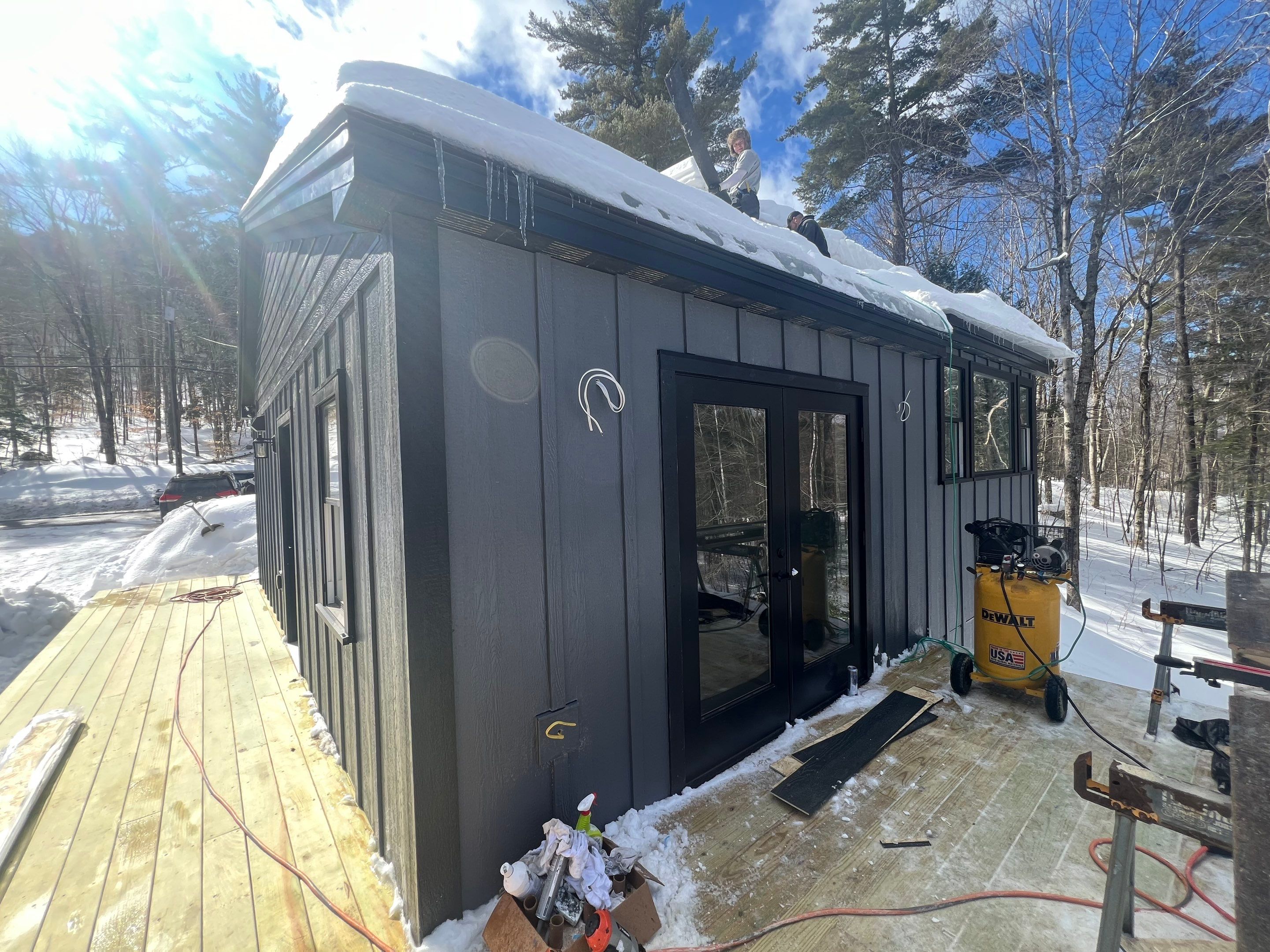Tamworth New Hampshire - Beautiful Siding Project by Tall pine roofing