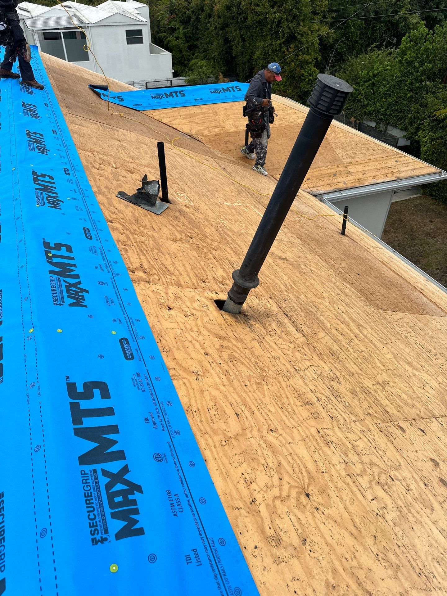 Residential Roofing Installation using GAF Charcoal Shingles by Hull Brothers Roofing