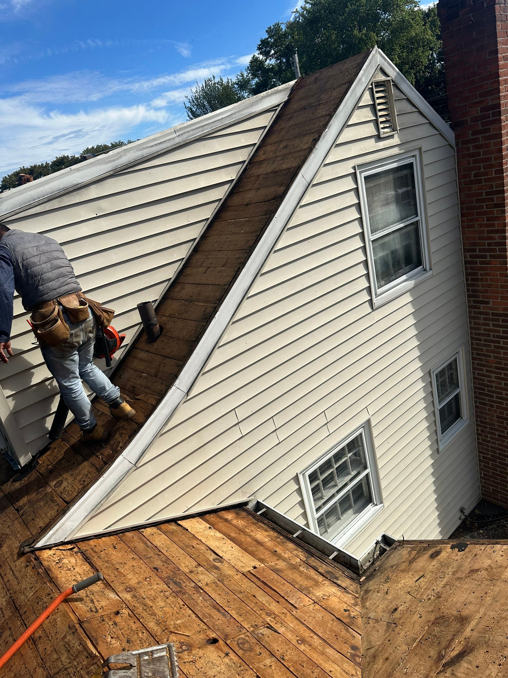 Residential Roofing Installation using Owens Corning TruDefinition Duration AR - Onyx Black & New Siding Install using Certainteed Sterling gray by A Plus Exterior