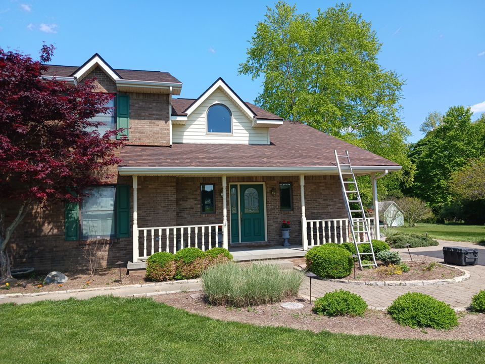 Residential Roofing Installation using Ownes Corning Brownwood Duration by Storm Contracting