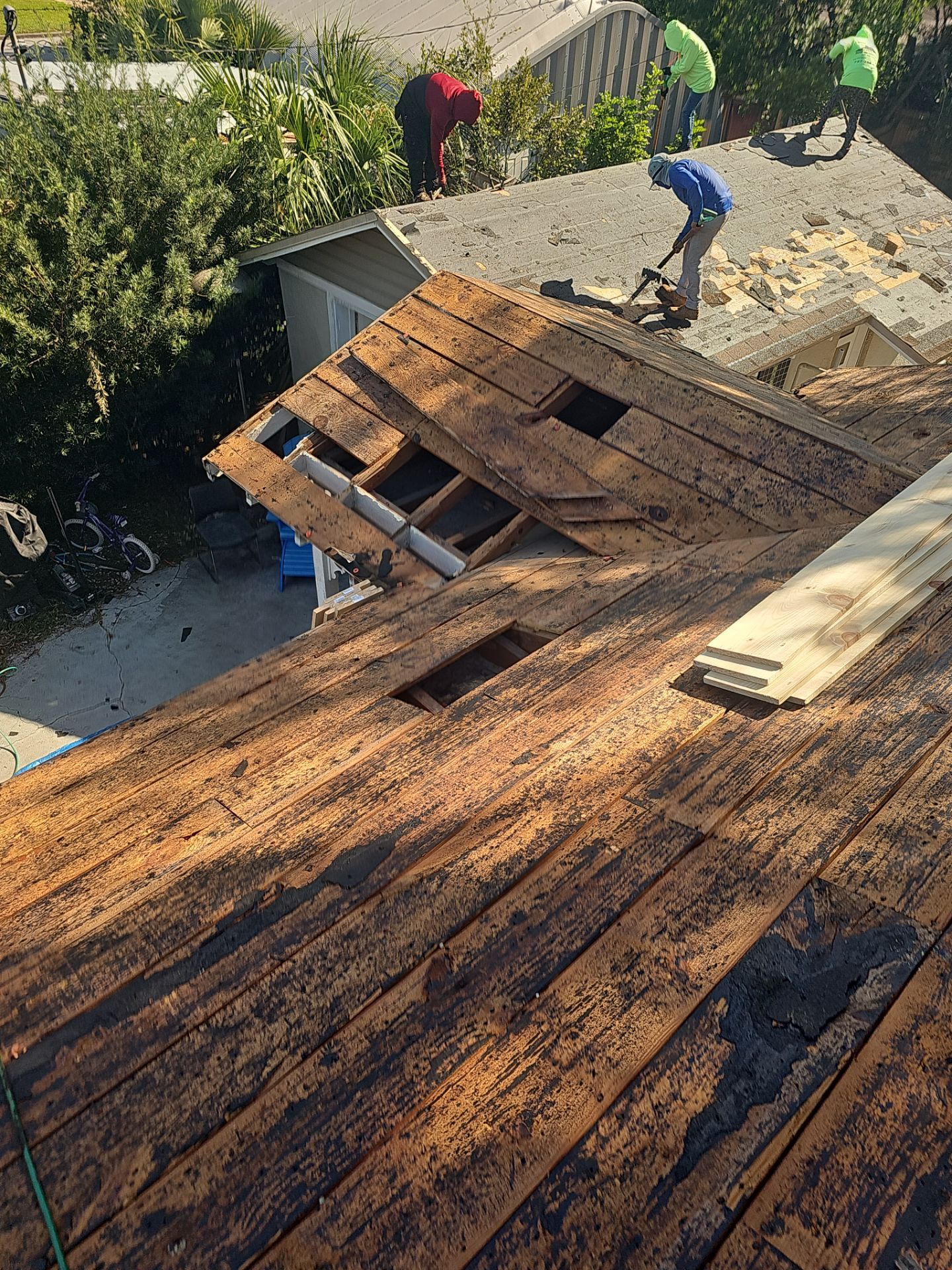 Project in Gulfport 33707 by Mitchell Roofing Company LLC
