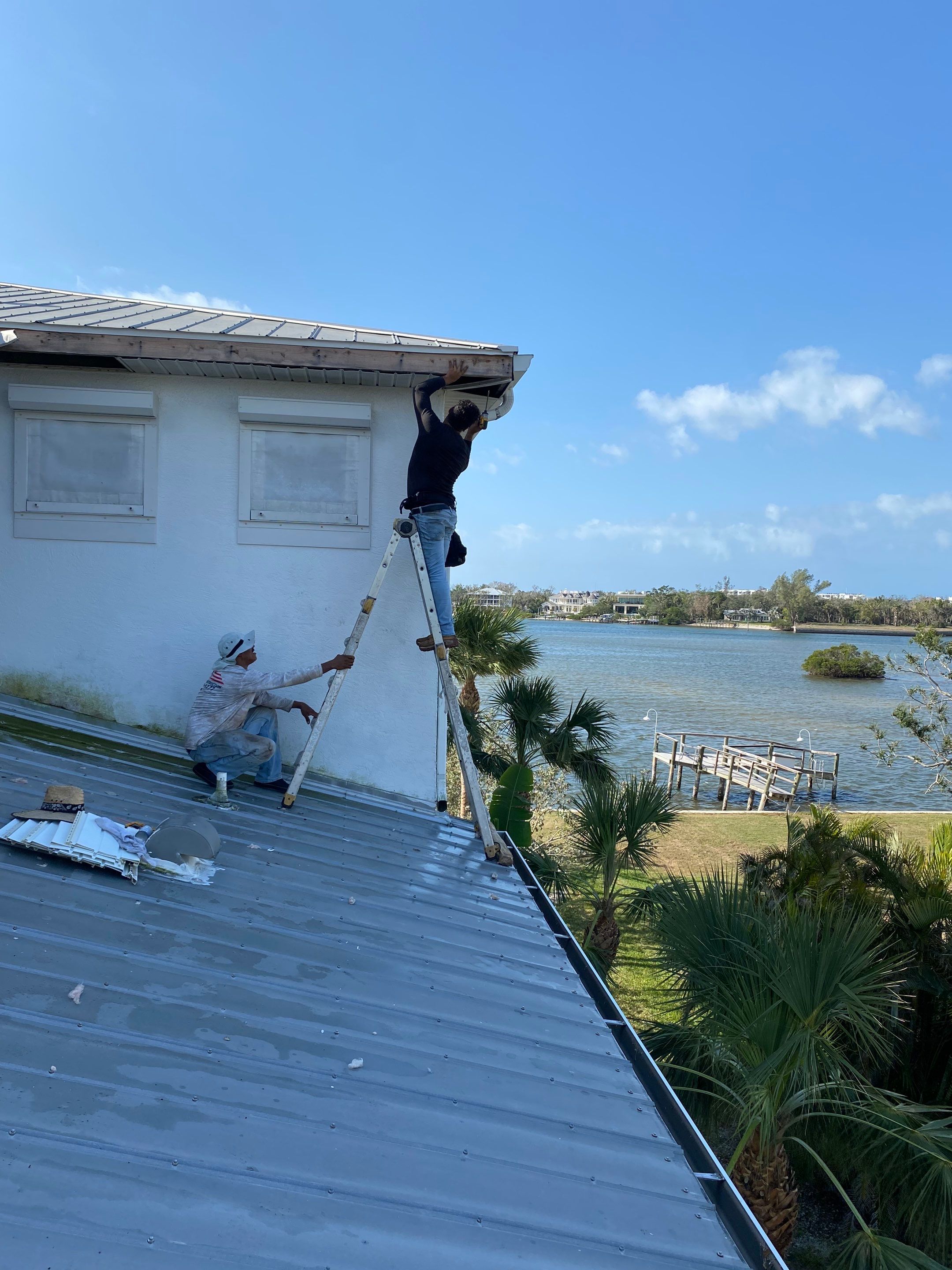 Seamless Gutter Installation for Beach Homes in Sarasota FL by Gutter Professors