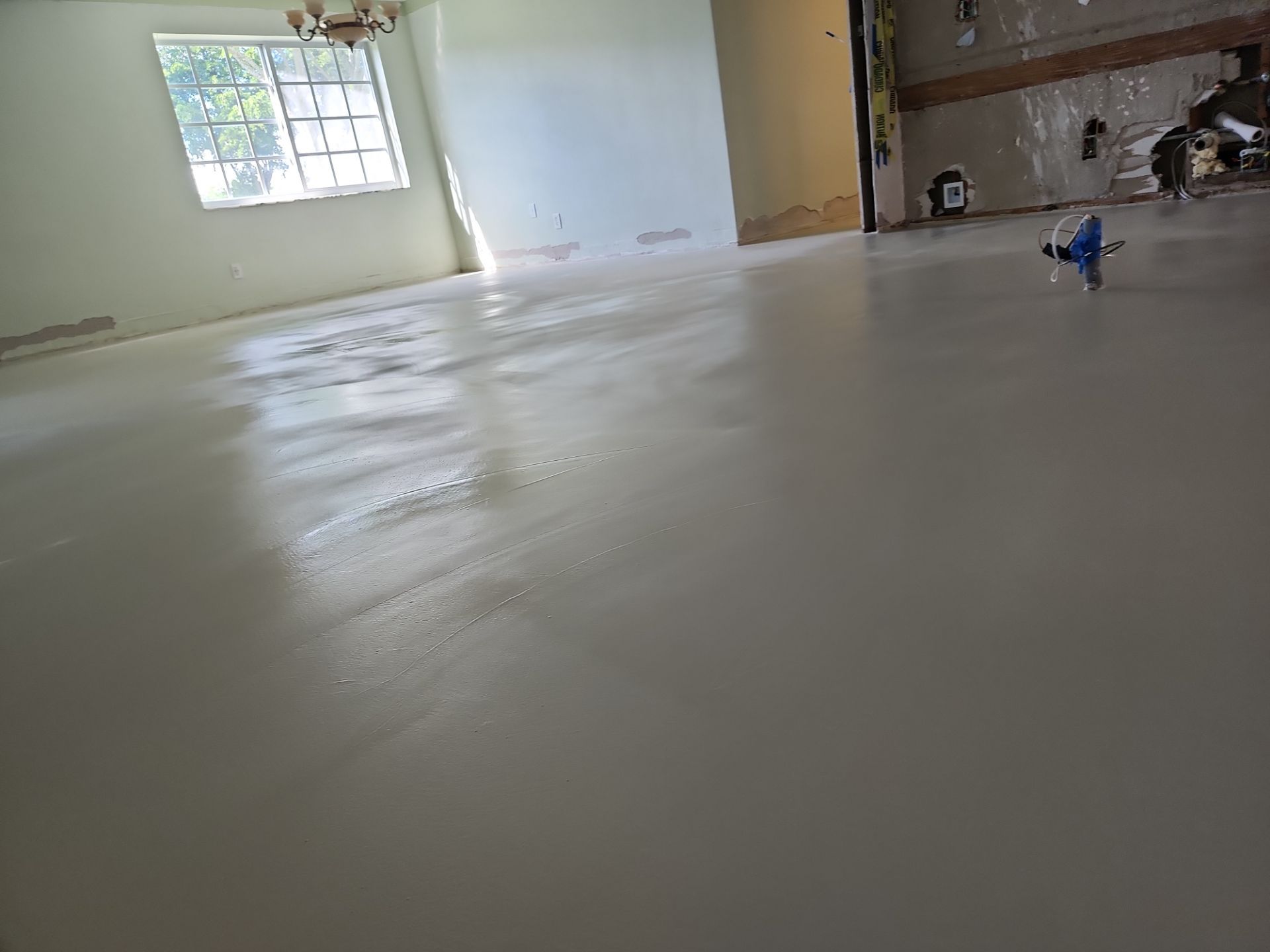 Microtopping (Limestone) on Private Residence by Seamless Surfaces