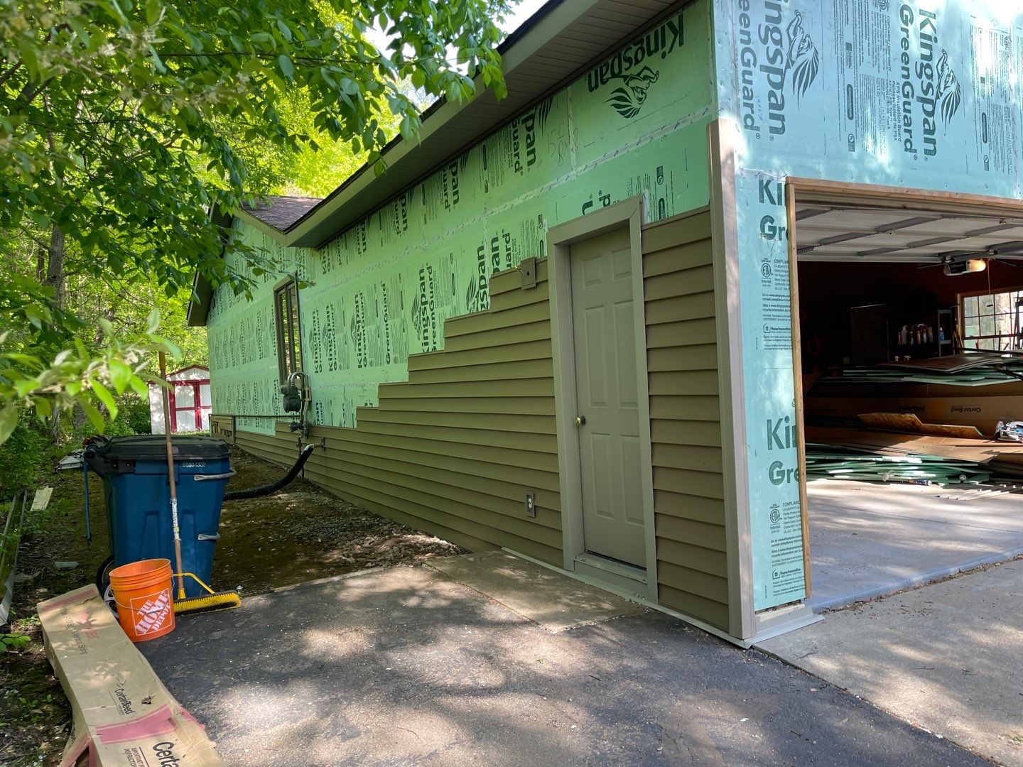 Roof Replacement using CertainTeed Landmark by 180 Contractors
