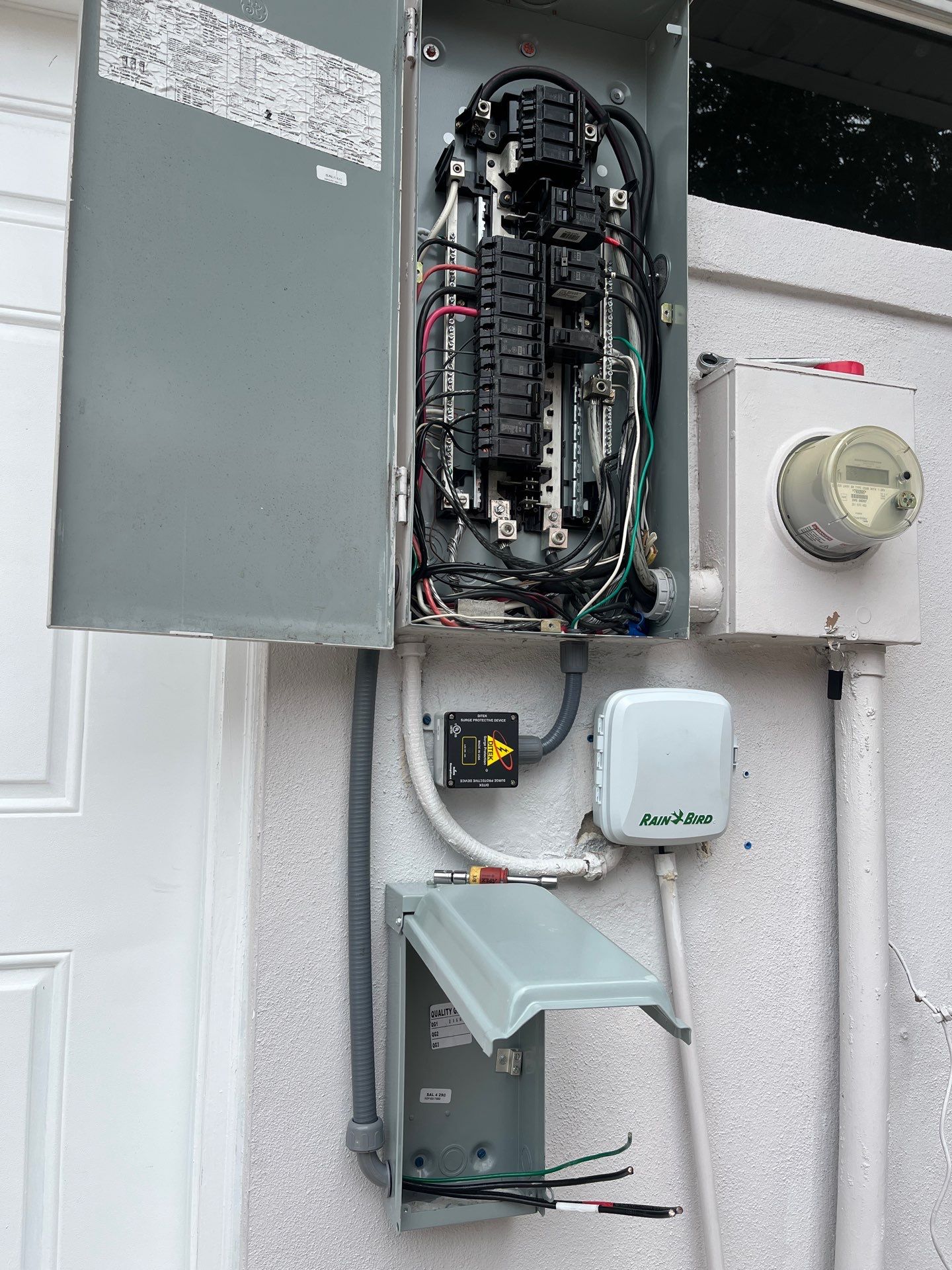 Portable Backup System by Smartron Electric
