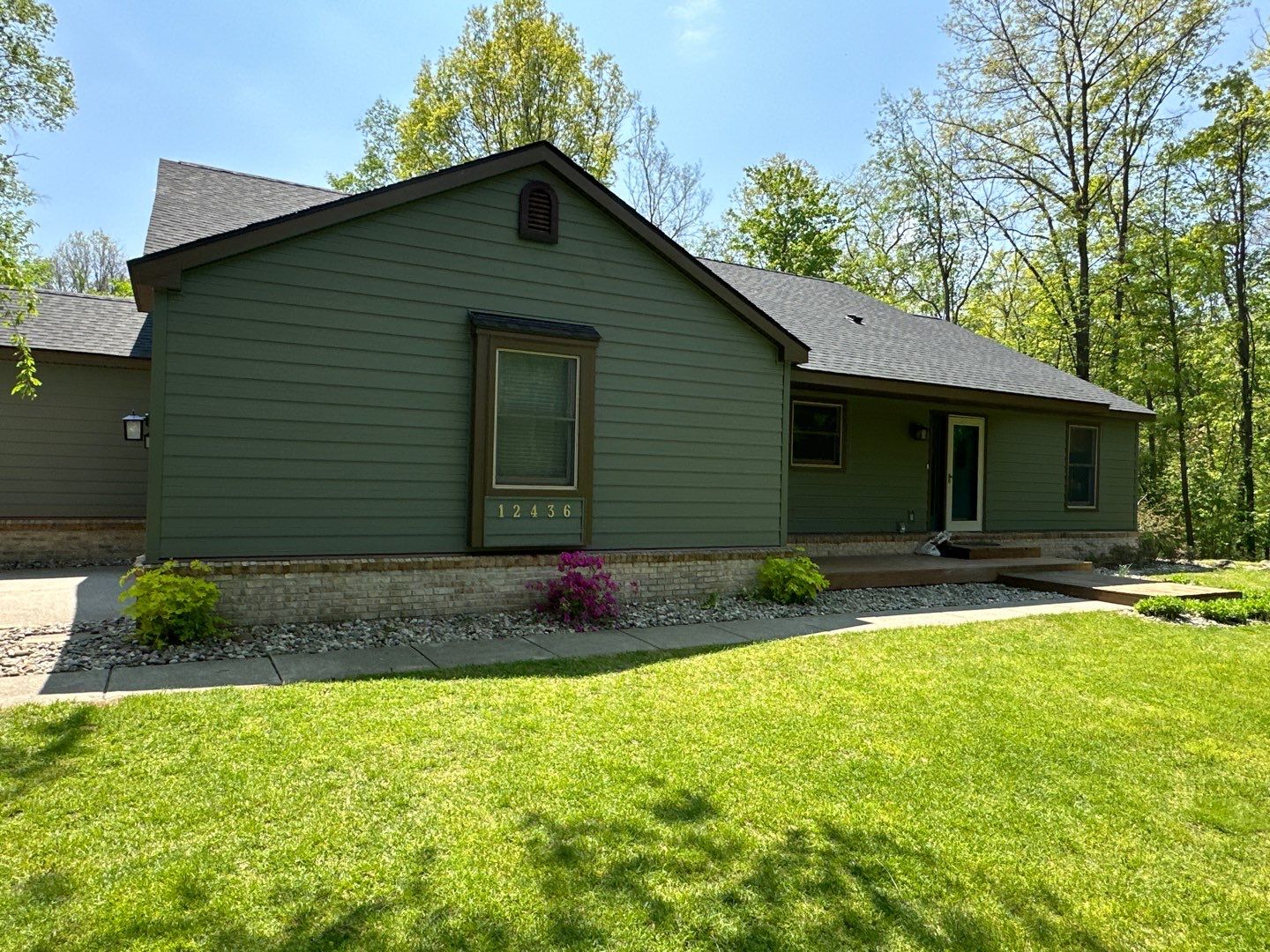 Siding Replacement using Alside S7 Cedar Mill Grain Composite by 180 Contractors