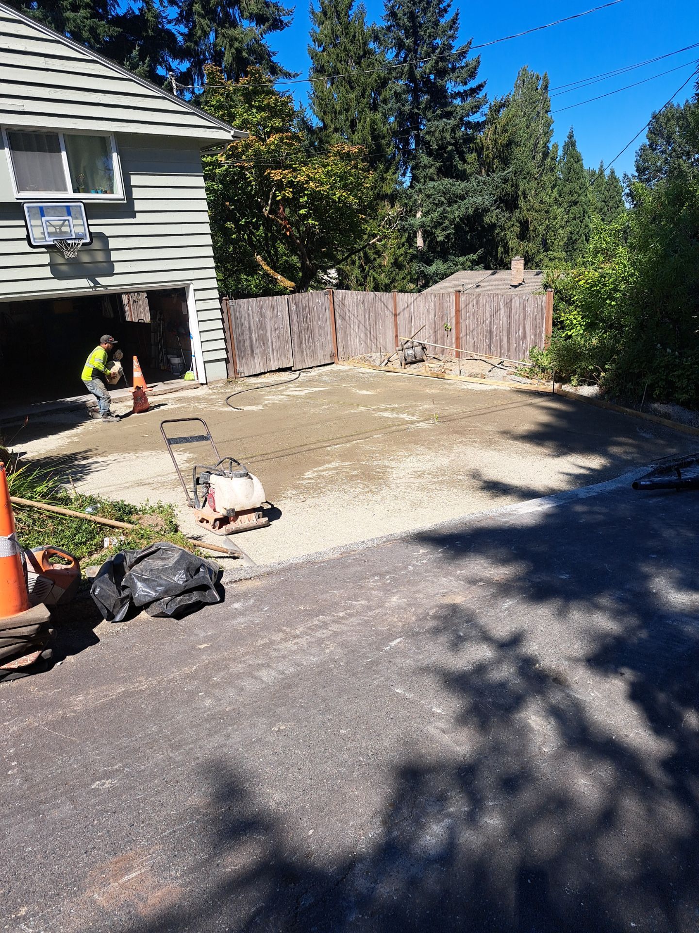 Front Driveway & Stairs Concrete Renovation | Kenmore  by Jireh Asphalt & Concrete Inc 
