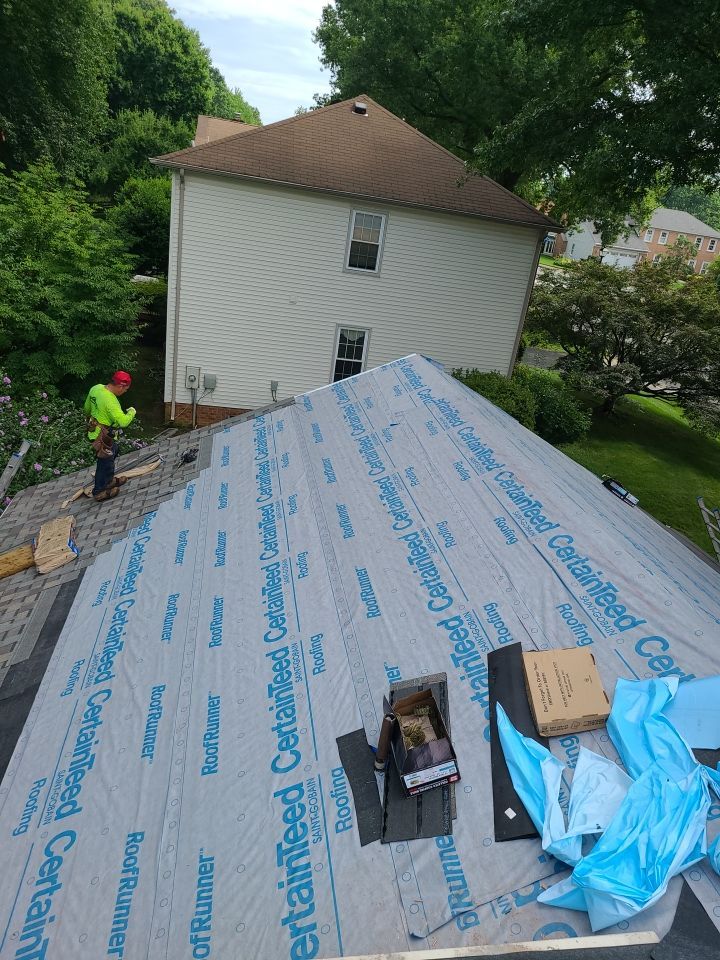 Burke: CertainTeed Landmark Pro Architectural Shingles in Max Def Weathered Wood by RM Banning, Inc.