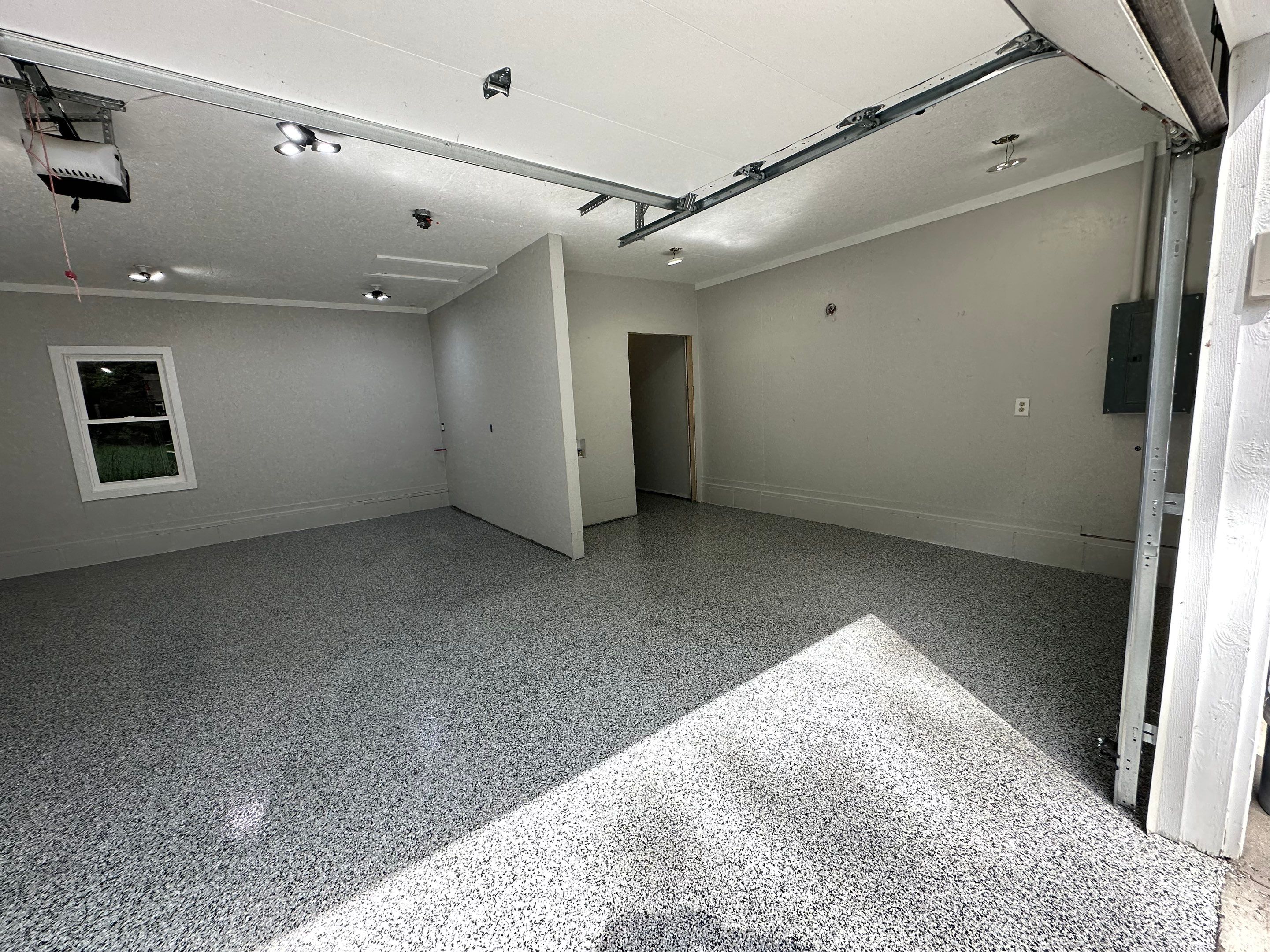 Epoxy Floor by Gordon Painting
