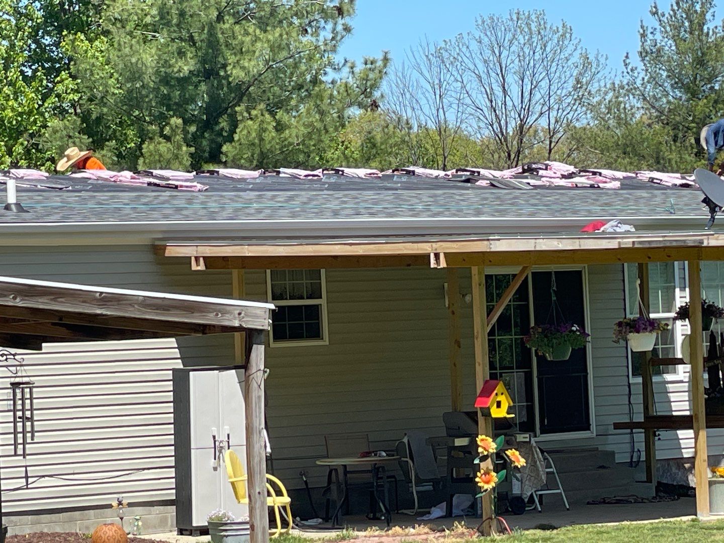 Residential Roofing Installation using Owens Corning Estate Gray Duration by Storm Contracting 